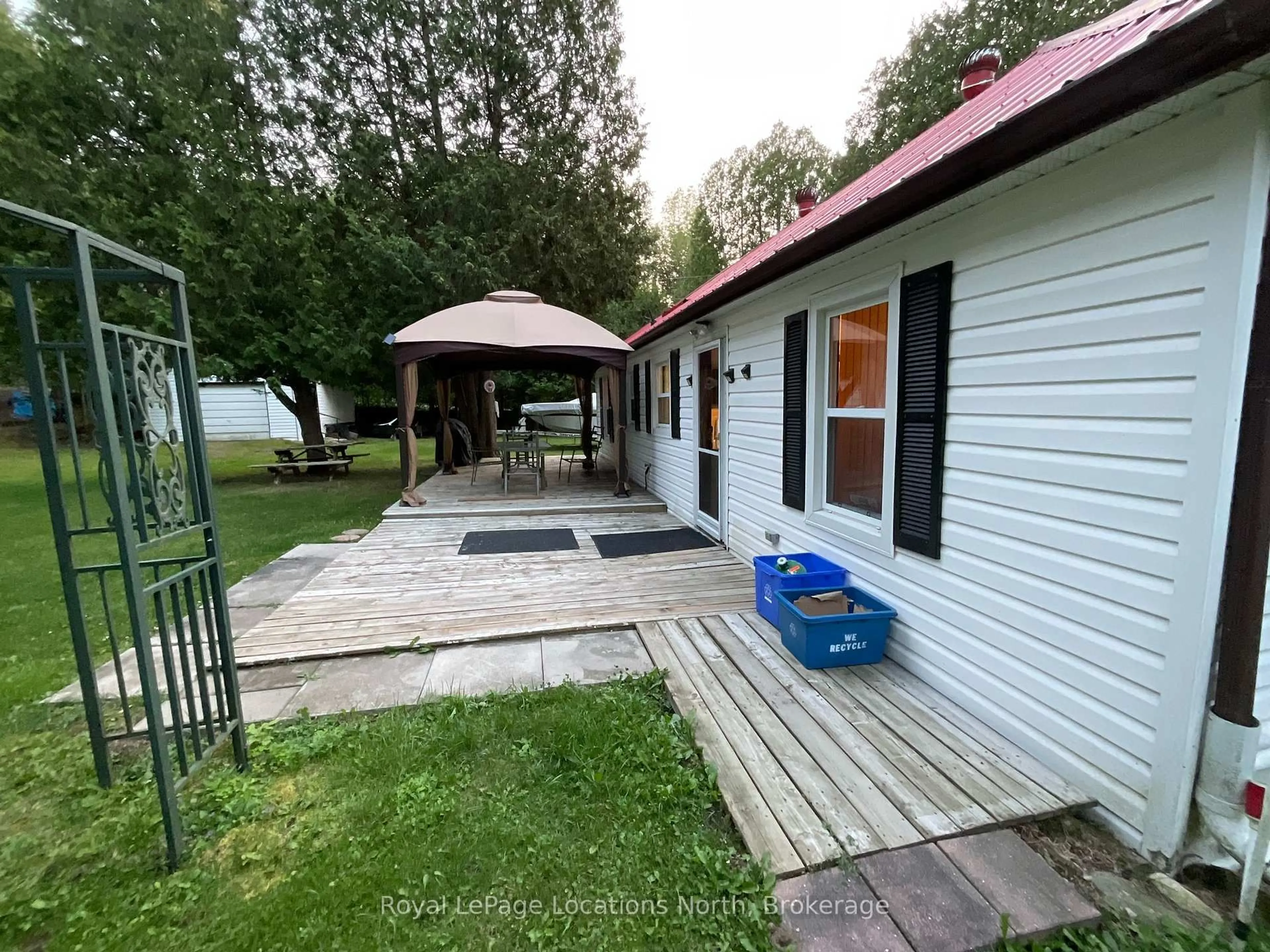 A pic from outside/outdoor area/front of a property/back of a property/a pic from drone, unknown for 345 Doe Lake Rd, Armour Ontario P0A 1L0