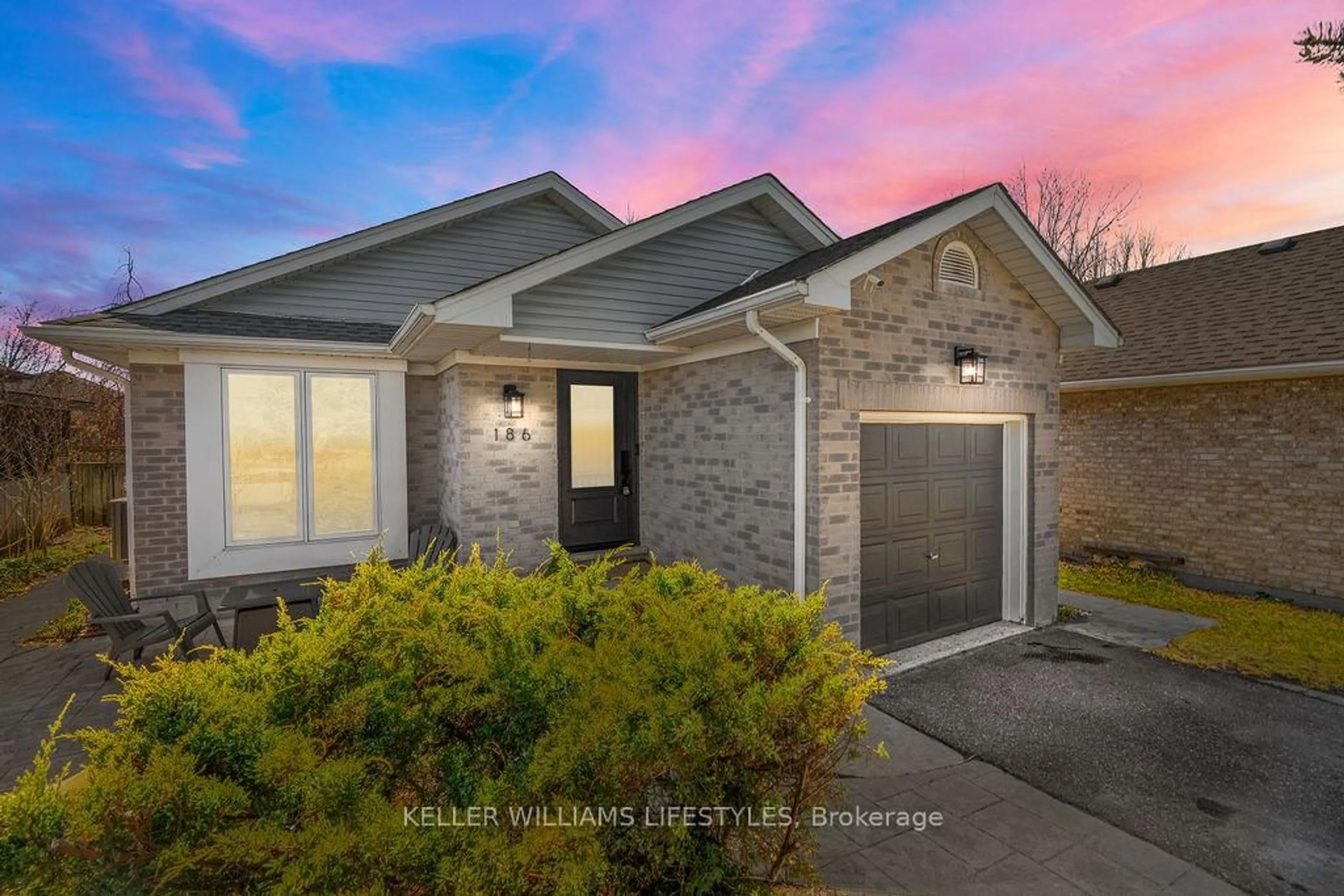 Home with brick exterior material, street for 186 Parkview Dr, Strathroy-Caradoc Ontario N7G 4E9