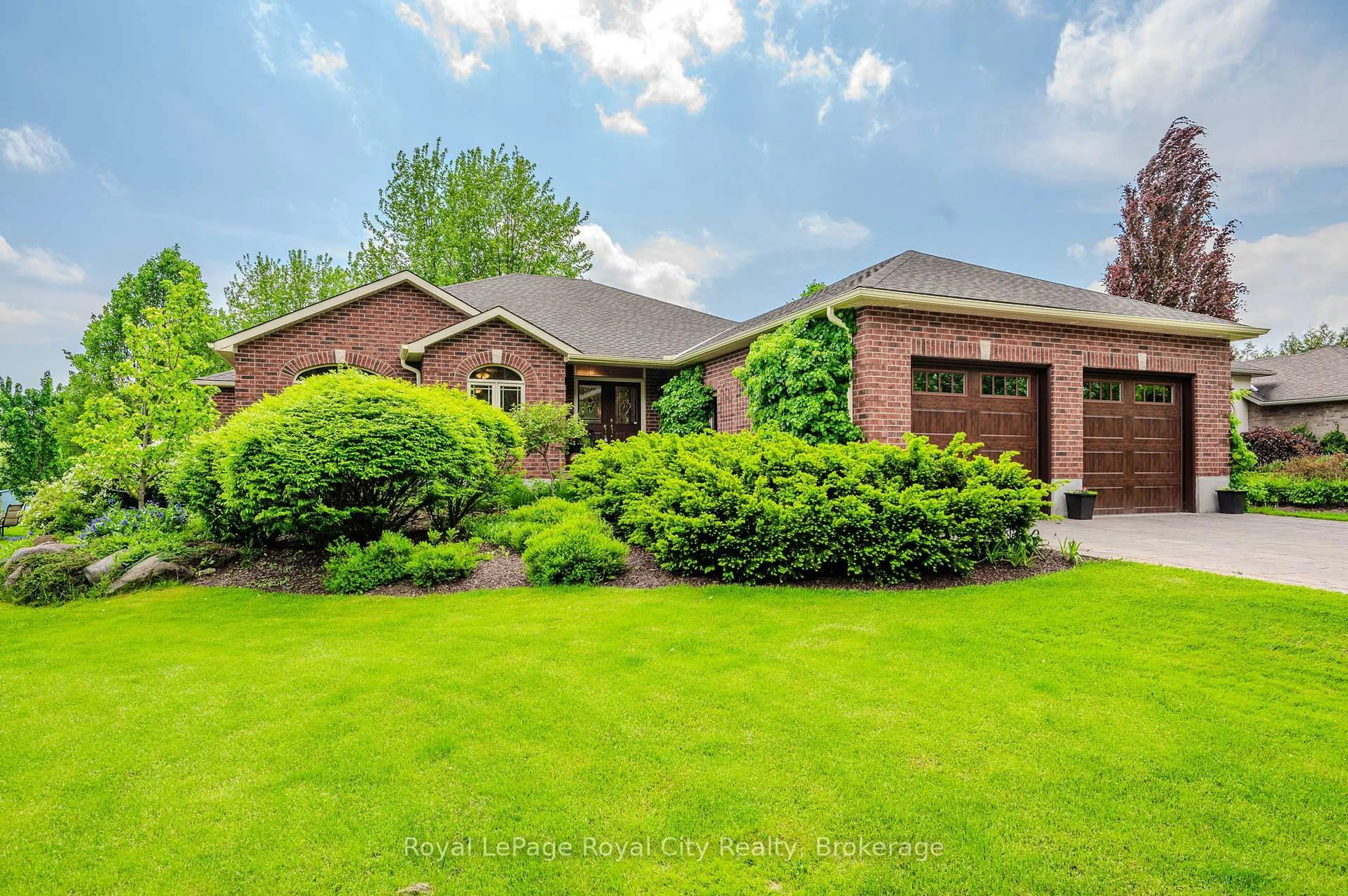 Home with brick exterior material, unknown for 953 St David St, Centre Wellington Ontario N1M 2W3