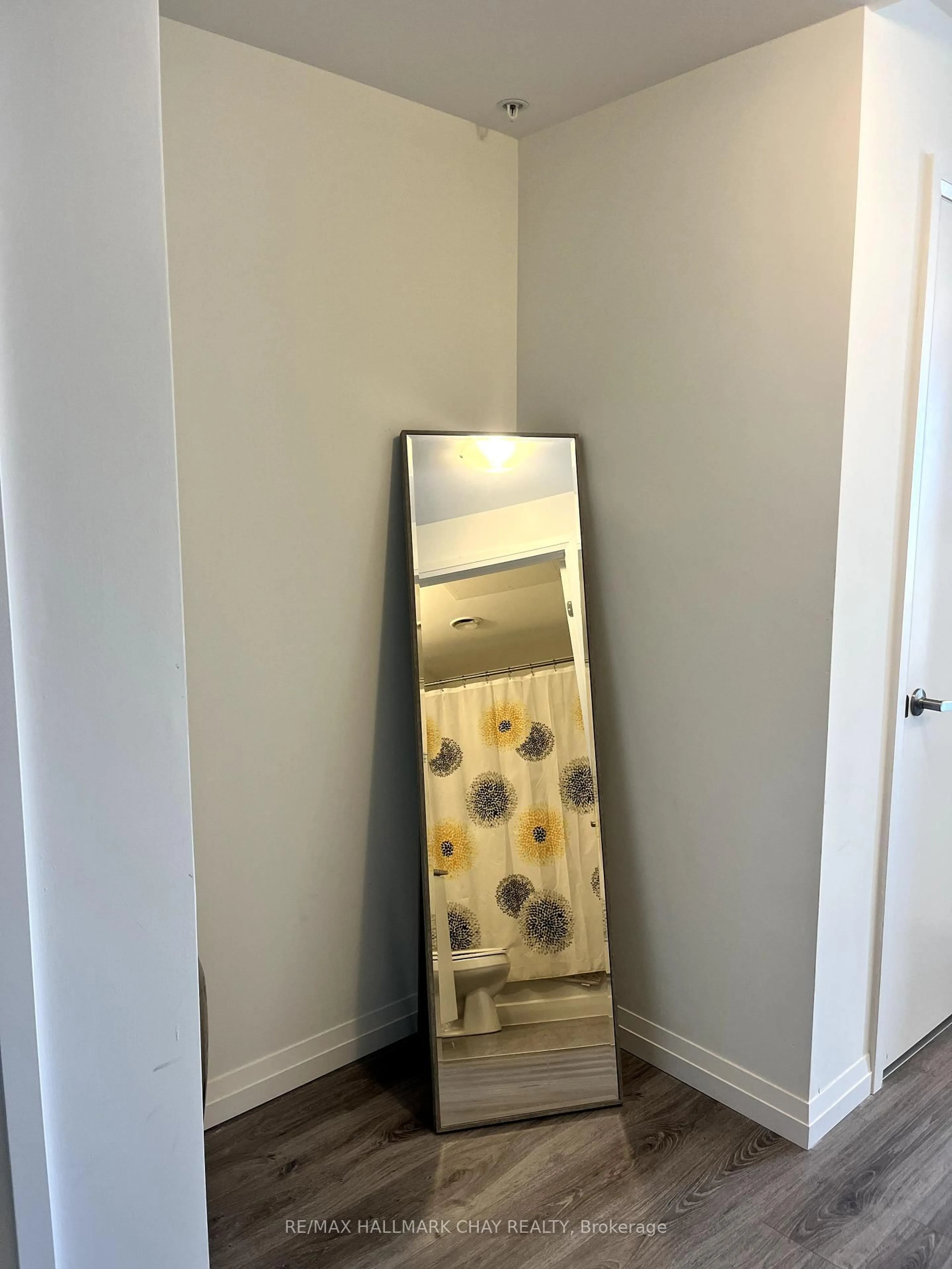 A pic of a room for 108 Garment St #1709, Kitchener Ontario N2G 0E2