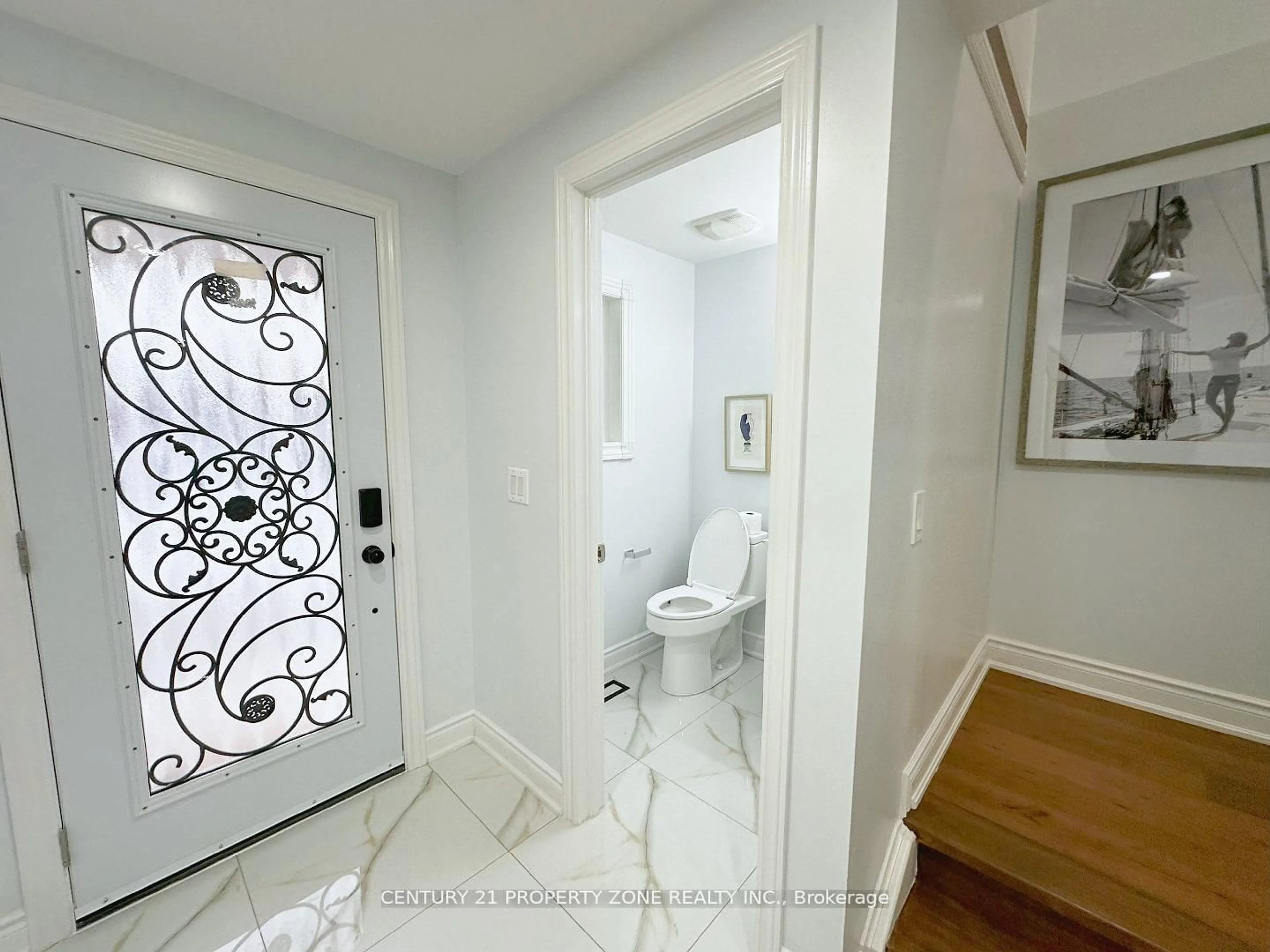 Indoor entryway for 498 BANKSIDE Dr, Kitchener Ontario N2N 3J3