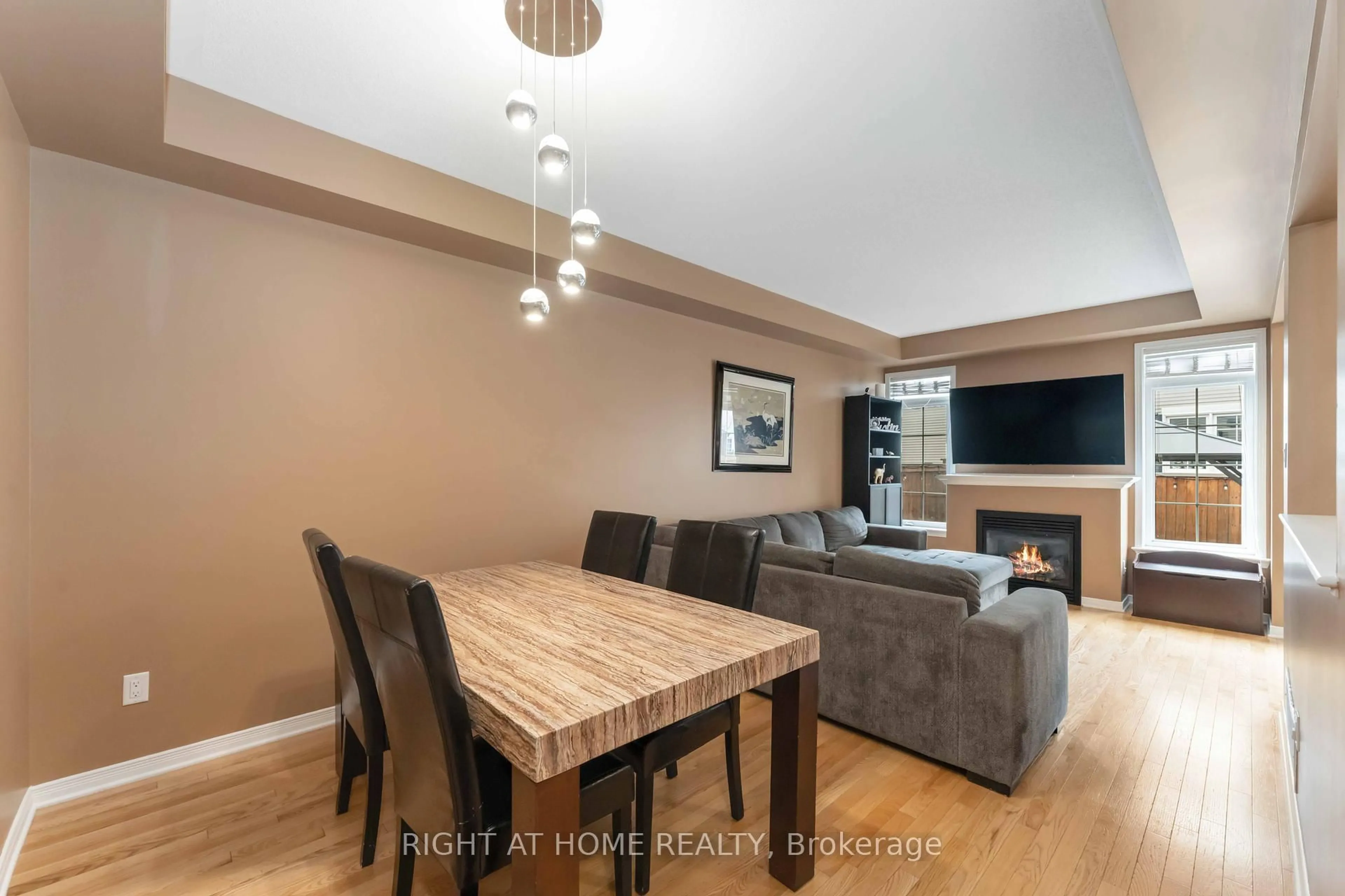 Unknown for 753 Oakglade Ave, Ottawa Ontario K2M 0B5