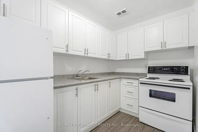 Additional property image - 150 CHARLTON Ave Unit 3308