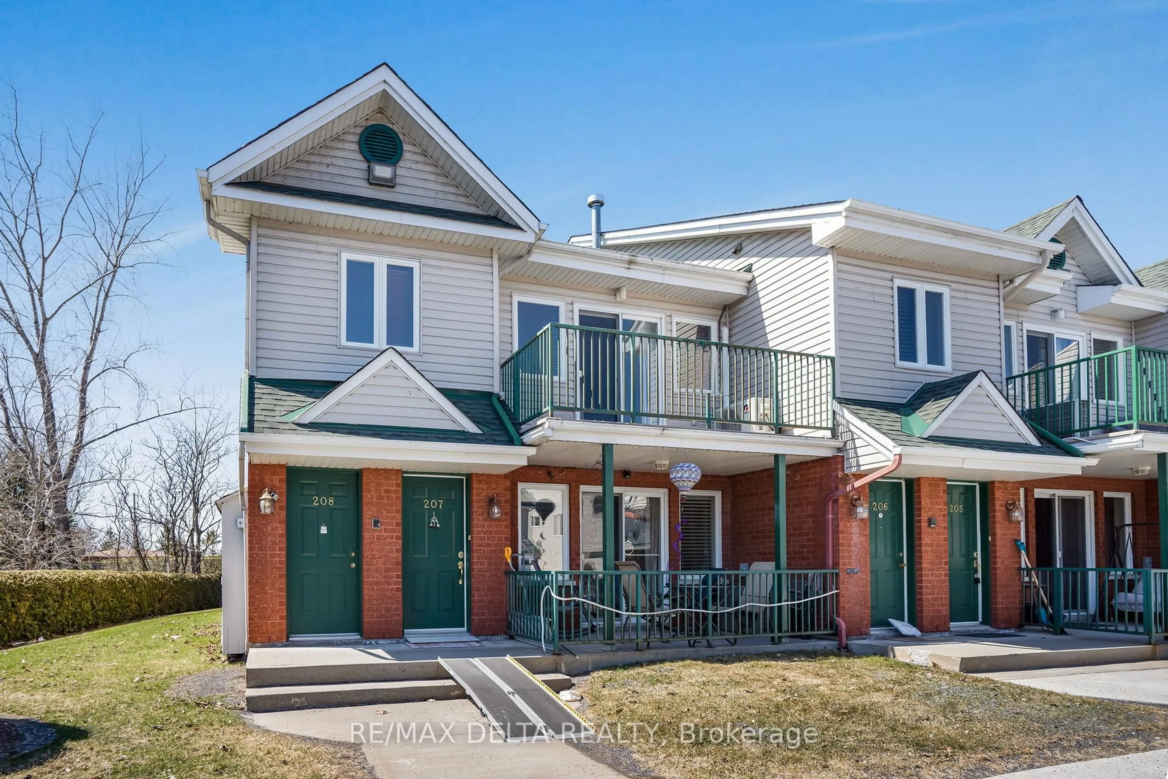 Home with brick exterior material, street for 2927 Laurier St #208, Clarence-Rockland Ontario K4K 1T8