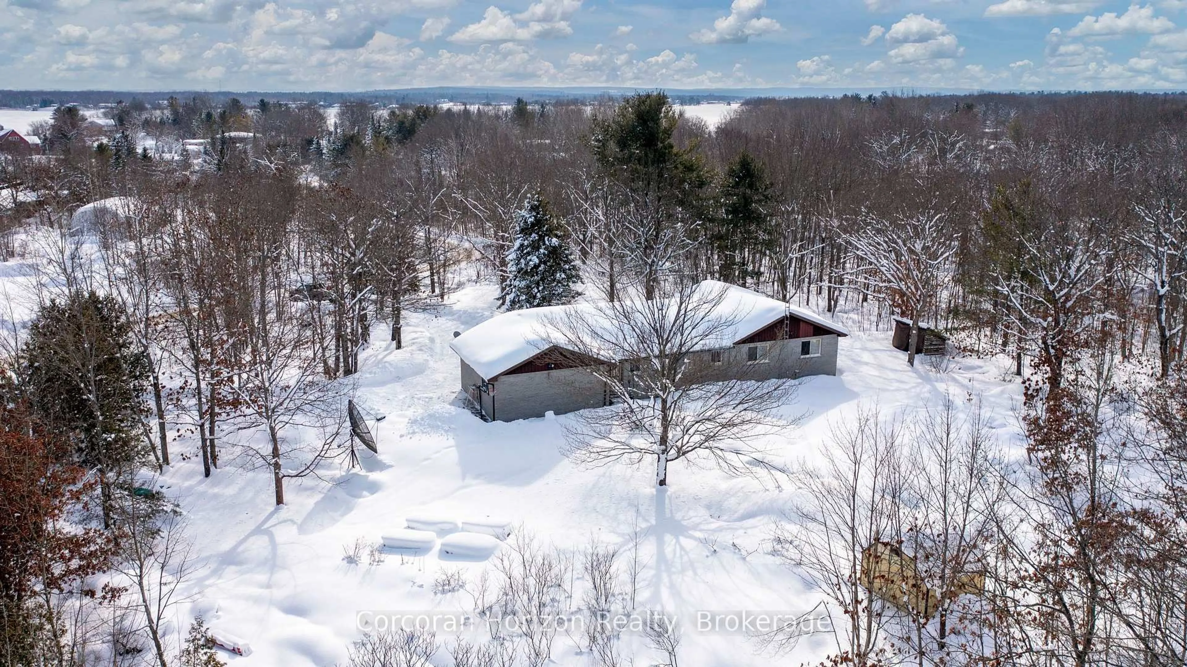 A pic from outside/outdoor area/front of a property/back of a property/a pic from drone, unknown for 87 CORRIEVALE Rd, Georgian Bay Ontario L0K 1S0