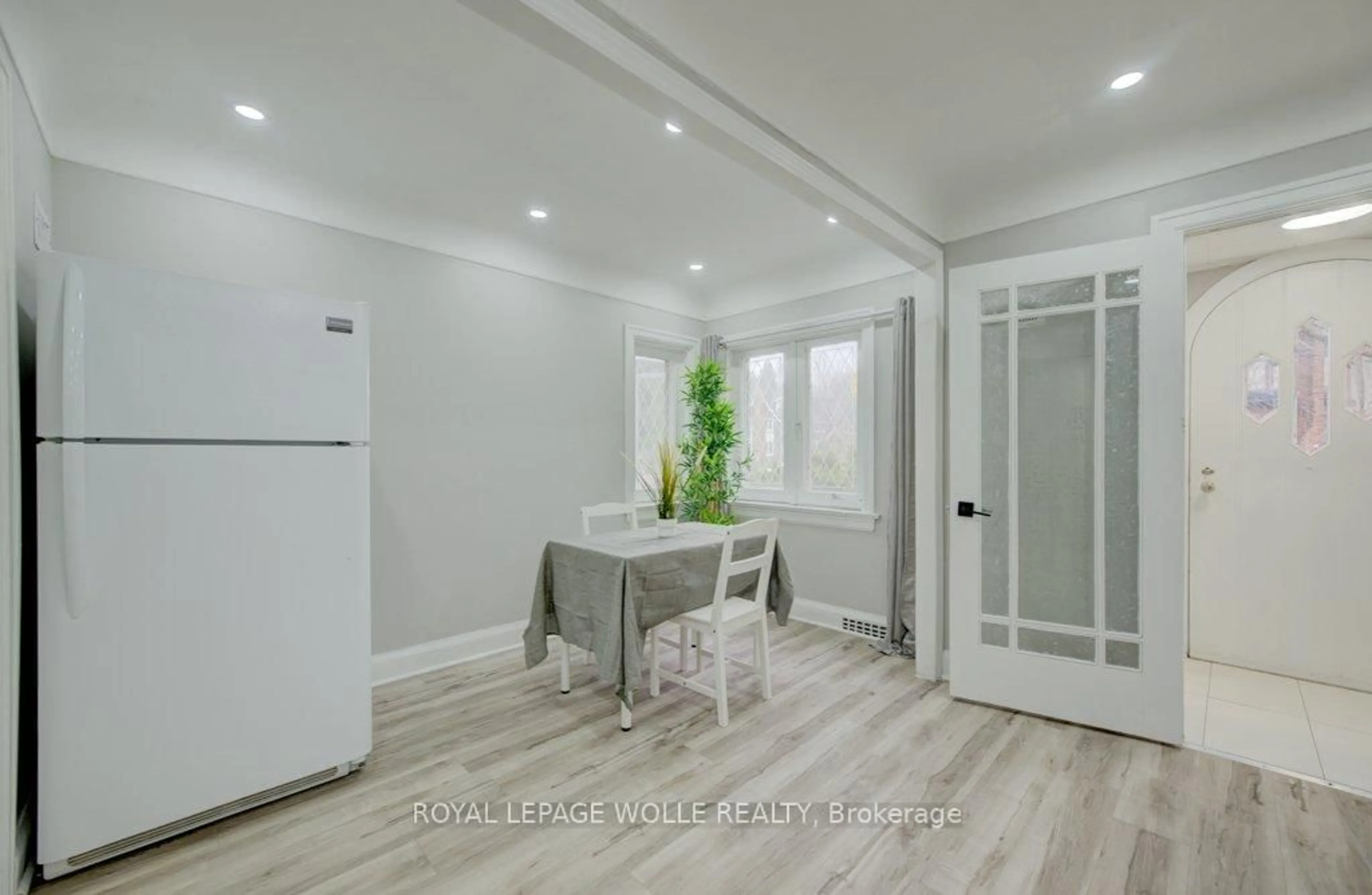 Unknown for 774 Belmont Ave, Kitchener Ontario N2M 1P4