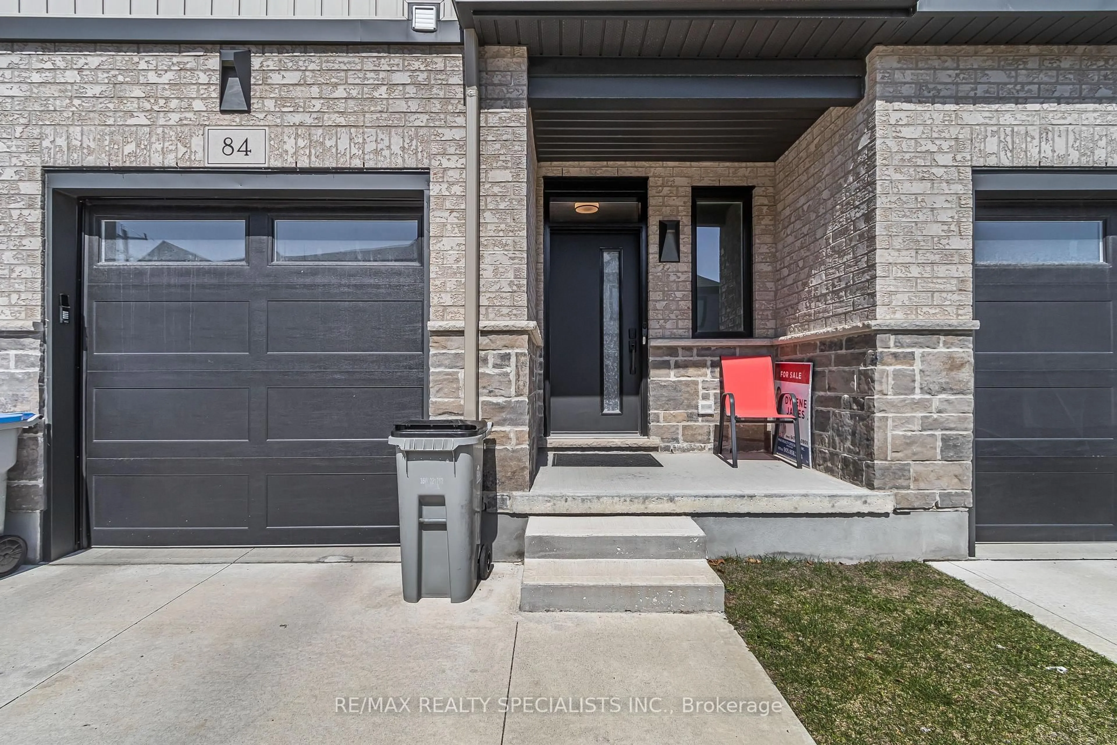 Home with brick exterior material, street for 601 LIONS Dr #84, Strathroy-Caradoc Ontario N0L 1W0