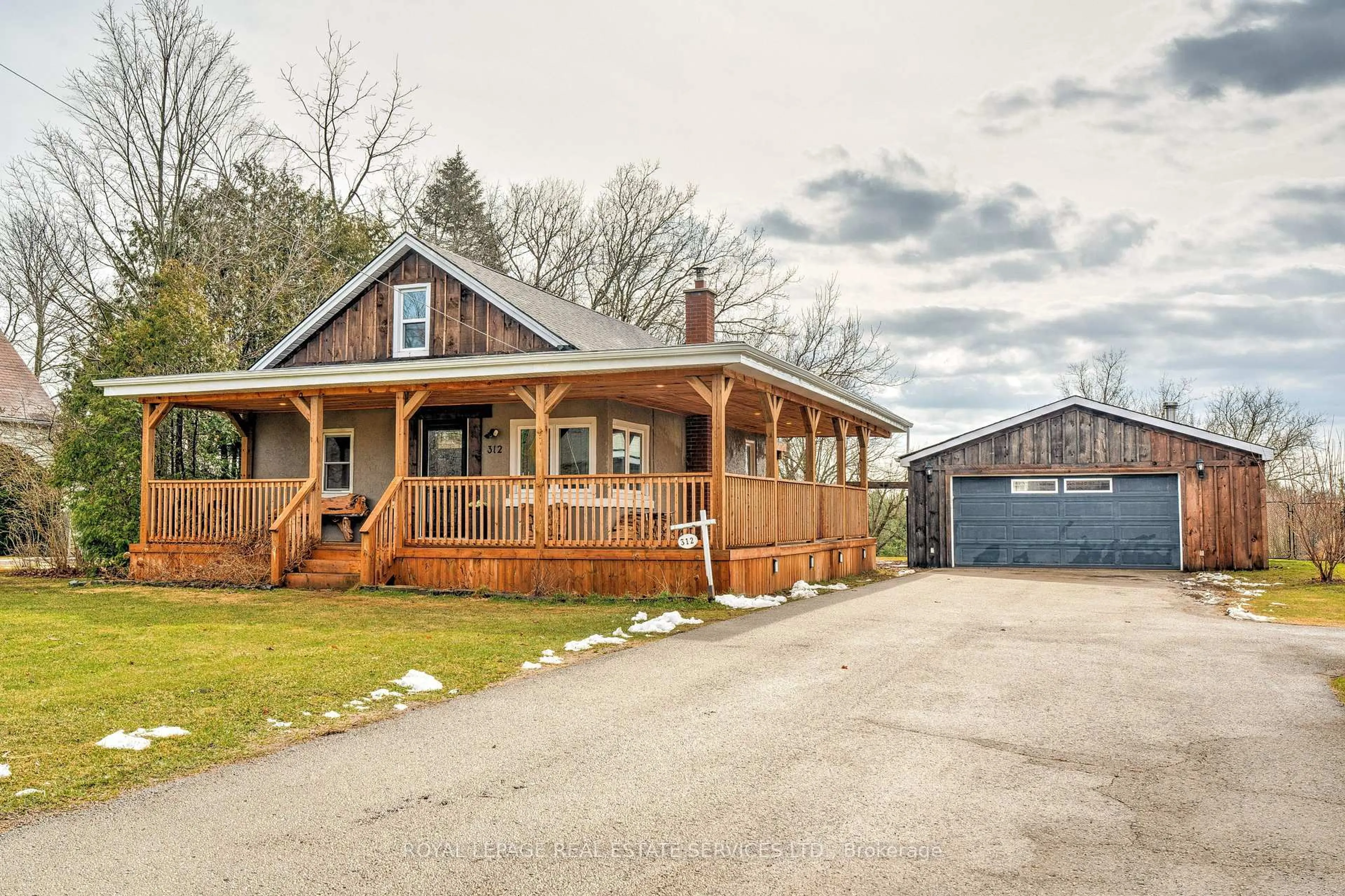 A pic from outside/outdoor area/front of a property/back of a property/a pic from drone, street for 312 Carlisle Rd, Hamilton Ontario L0R 1H2