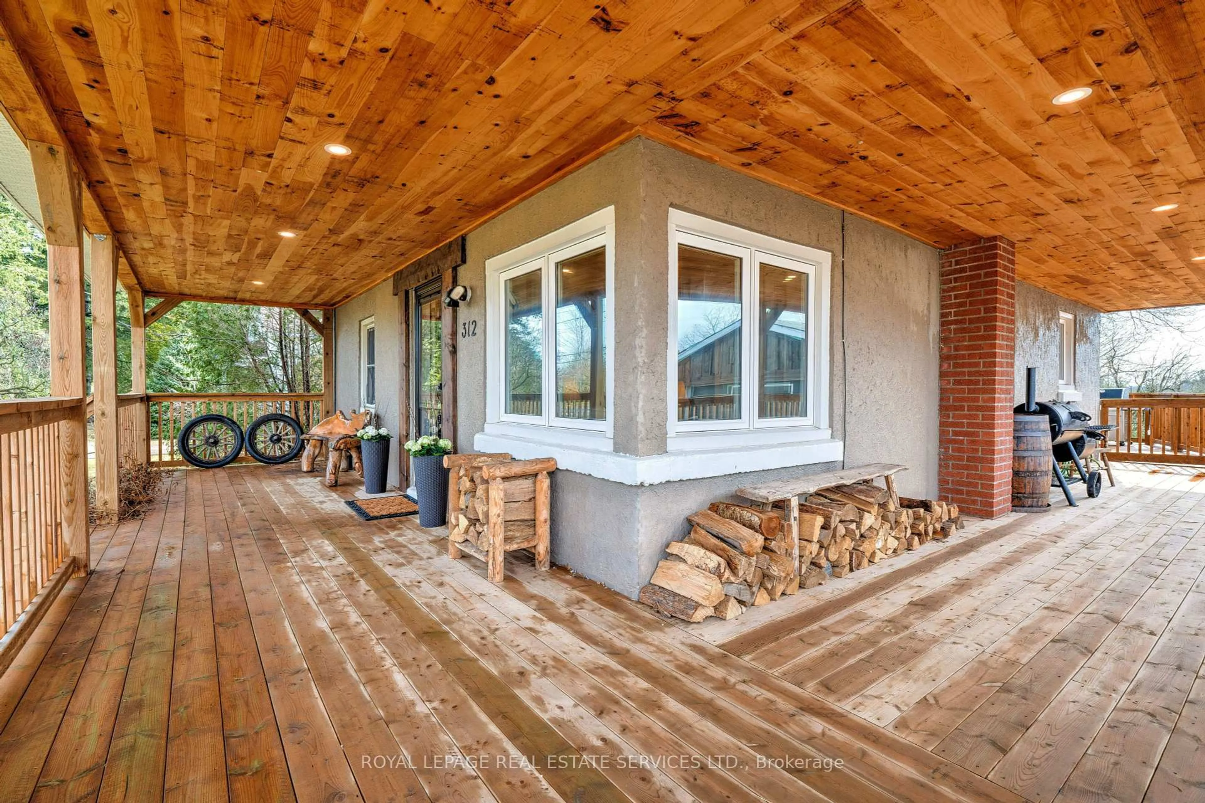 Patio, unknown for 312 Carlisle Rd, Hamilton Ontario L0R 1H2
