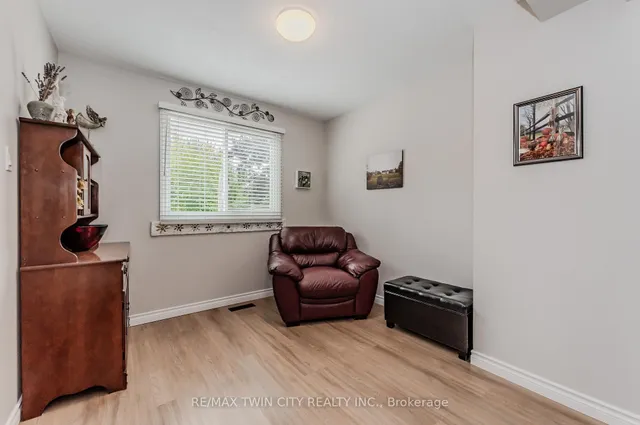 Additional property image - 136 St Jerome Cres