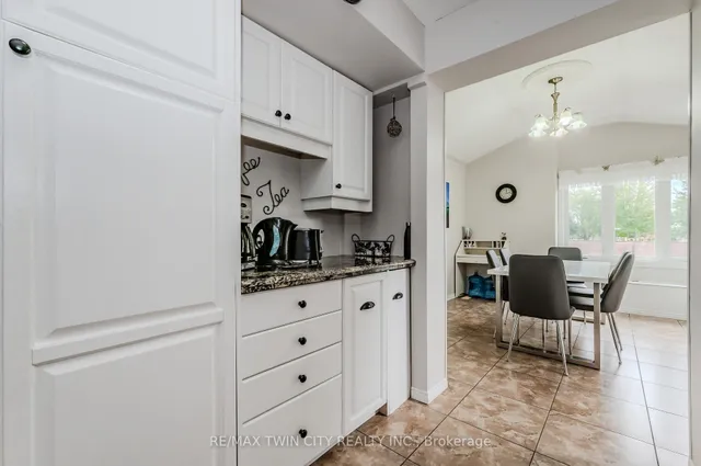 Additional property image - 136 St Jerome Cres