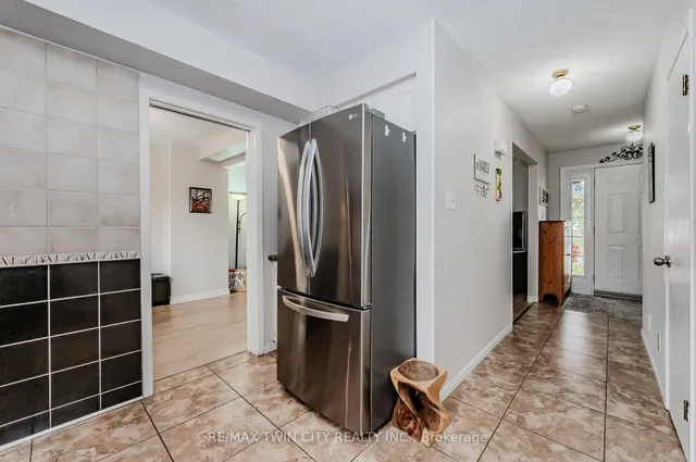Additional property image - 136 St Jerome Cres