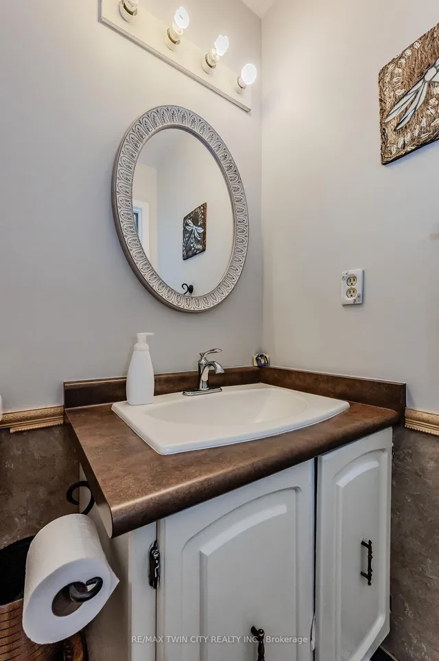 Additional property image - 136 St Jerome Cres