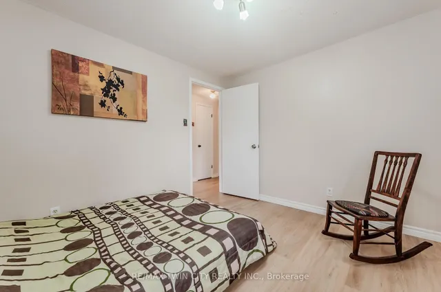Additional property image - 136 St Jerome Cres