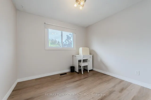 Additional property image - 136 St Jerome Cres