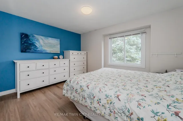 Additional property image - 136 St Jerome Cres