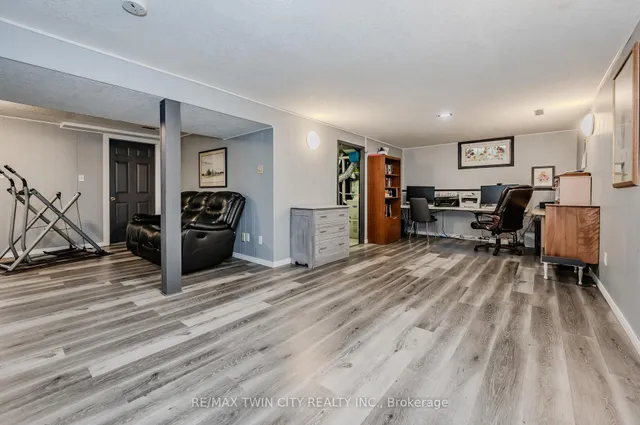 Additional property image - 136 St Jerome Cres