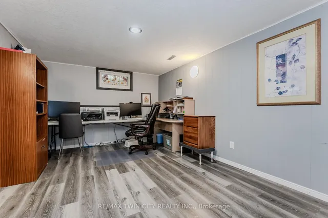 Additional property image - 136 St Jerome Cres