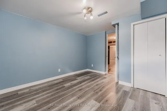 Additional property image - 136 St Jerome Cres