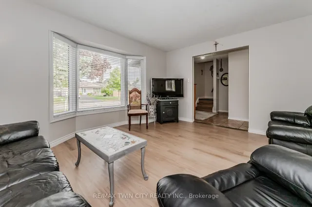 Additional property image - 136 St Jerome Cres