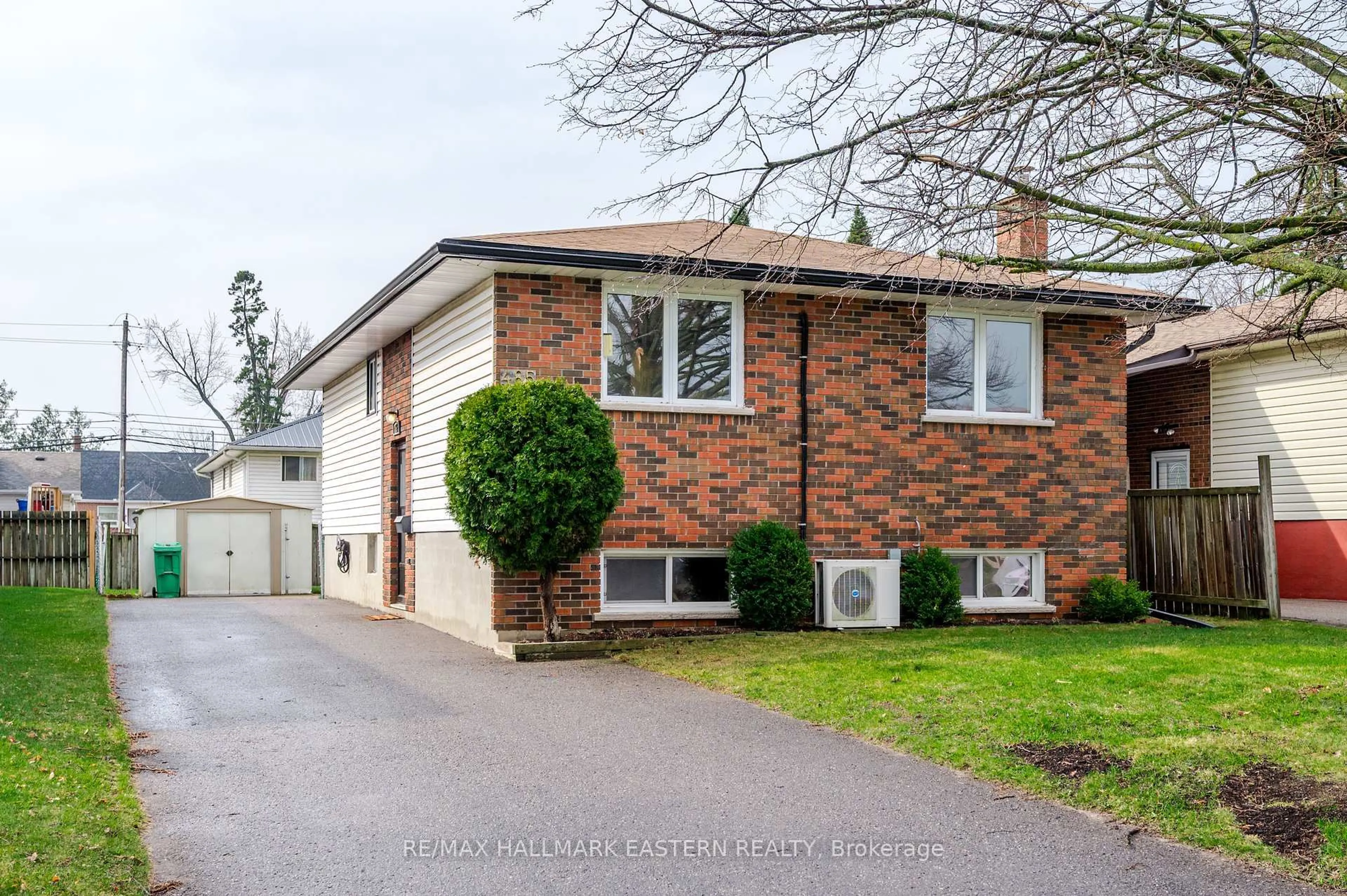 Home with brick exterior material, street for 485 Barnes Cres, Peterborough South Ontario K9J 7Z2