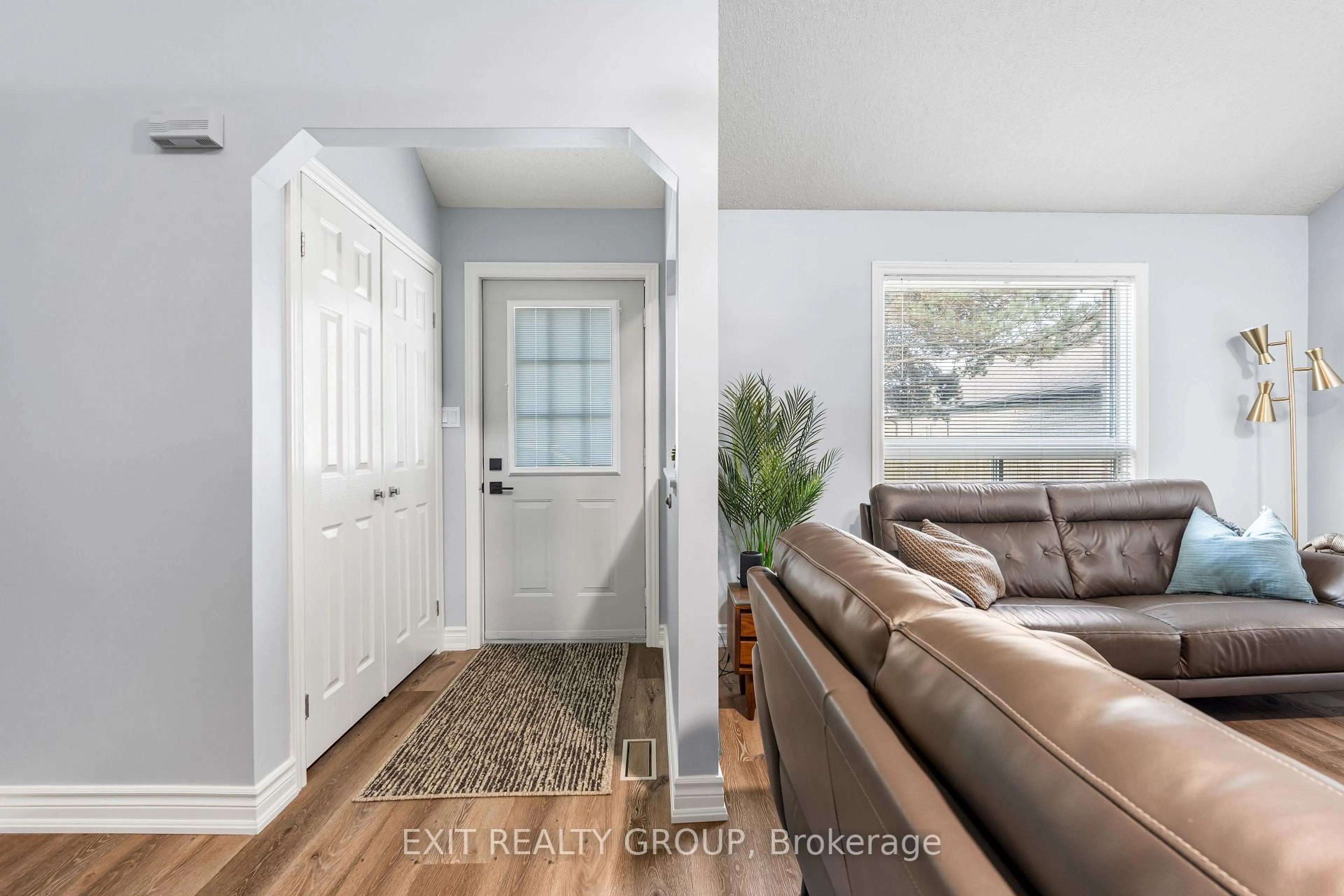 Indoor entryway for #7-45 Prince Edward St, Brighton Ontario K0K 1H0