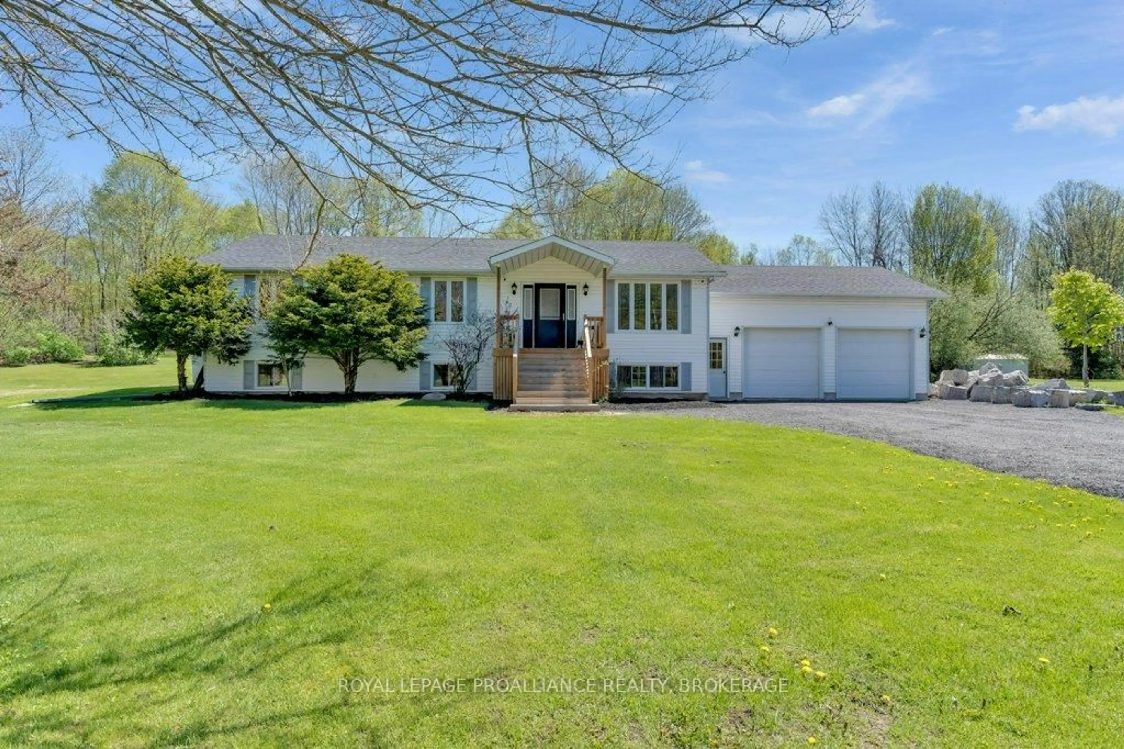 A pic from outside/outdoor area/front of a property/back of a property/a pic from drone, unknown for 6168 Revell Rd, Verona Ontario K0H 2W0
