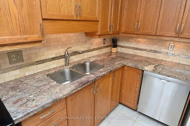 Additional image 36 of 644 Upper Paradise Rd Unit 20
