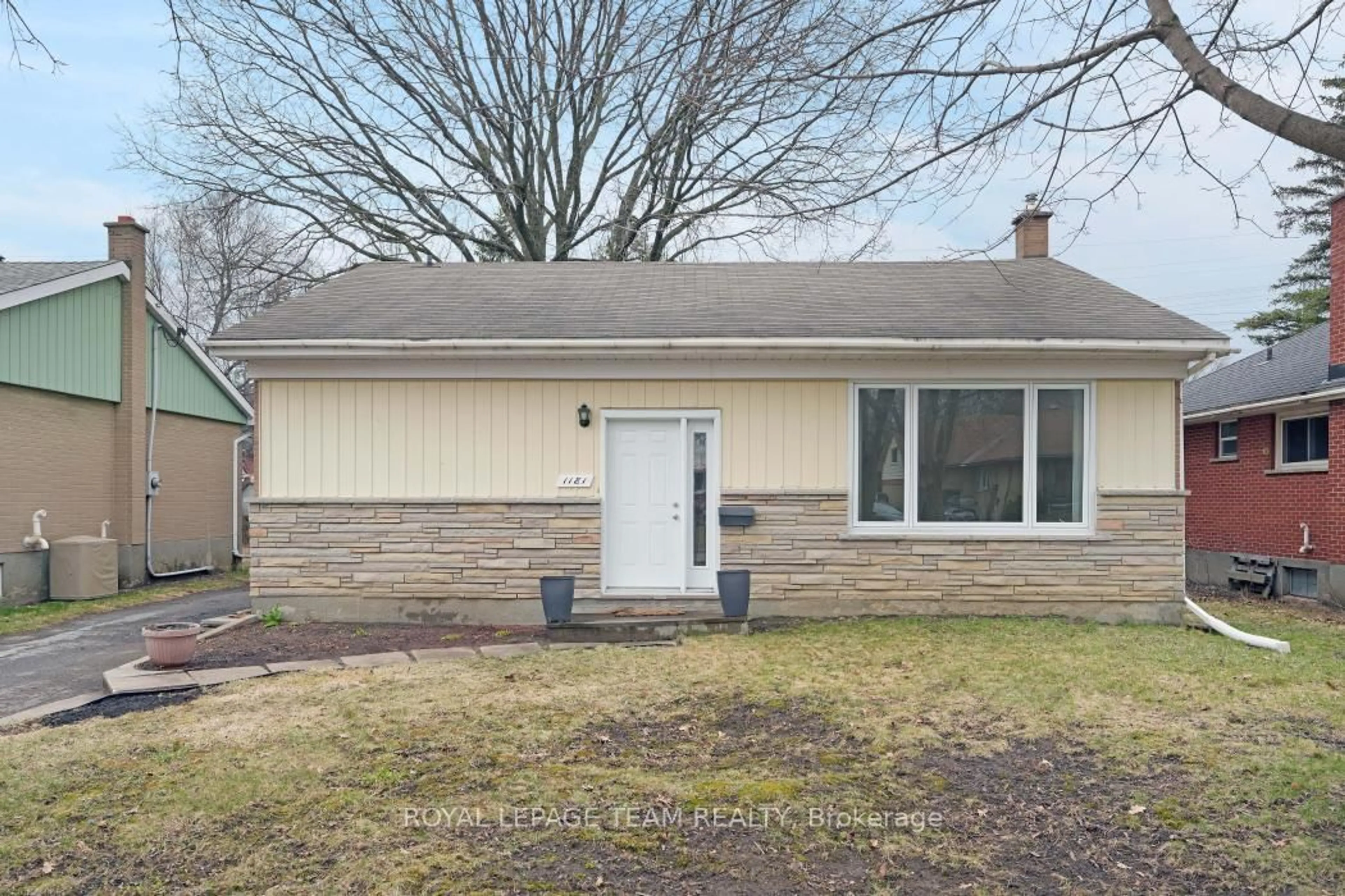 Unknown for 1181 Tara Dr, Ottawa Ontario K2C 2H4