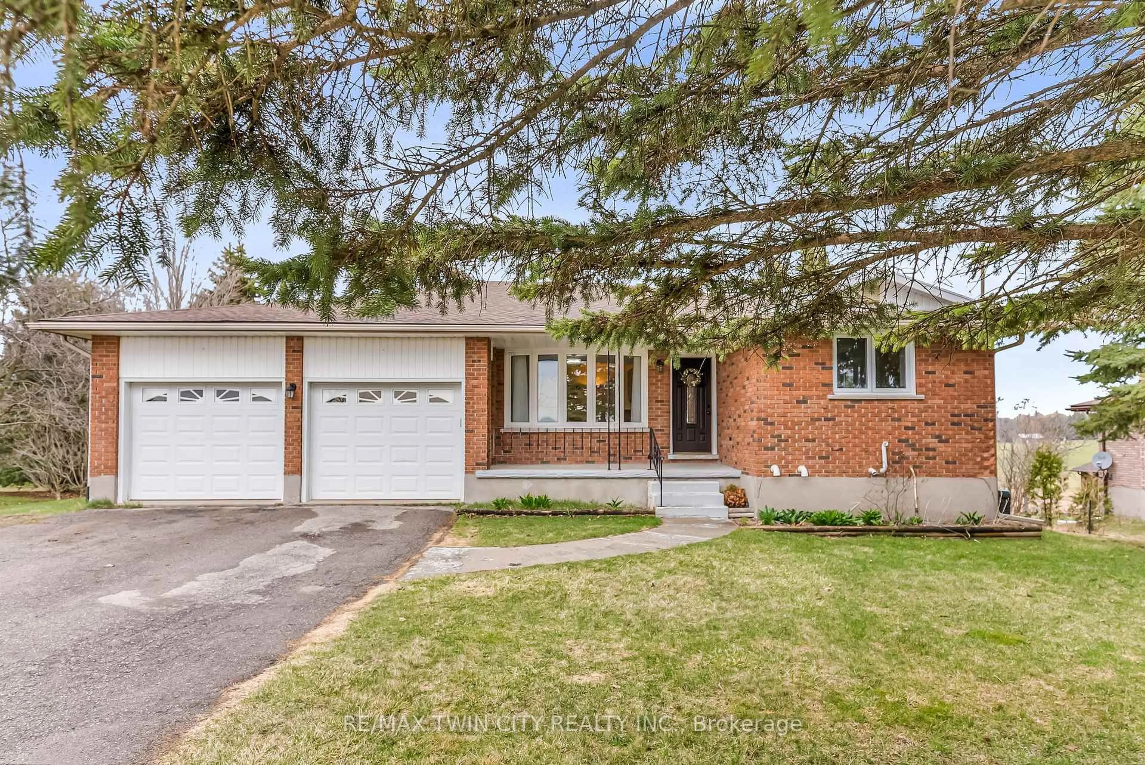 Home with brick exterior material, street for 7680 EIGHTH Line, Centre Wellington Ontario N1H 6J2