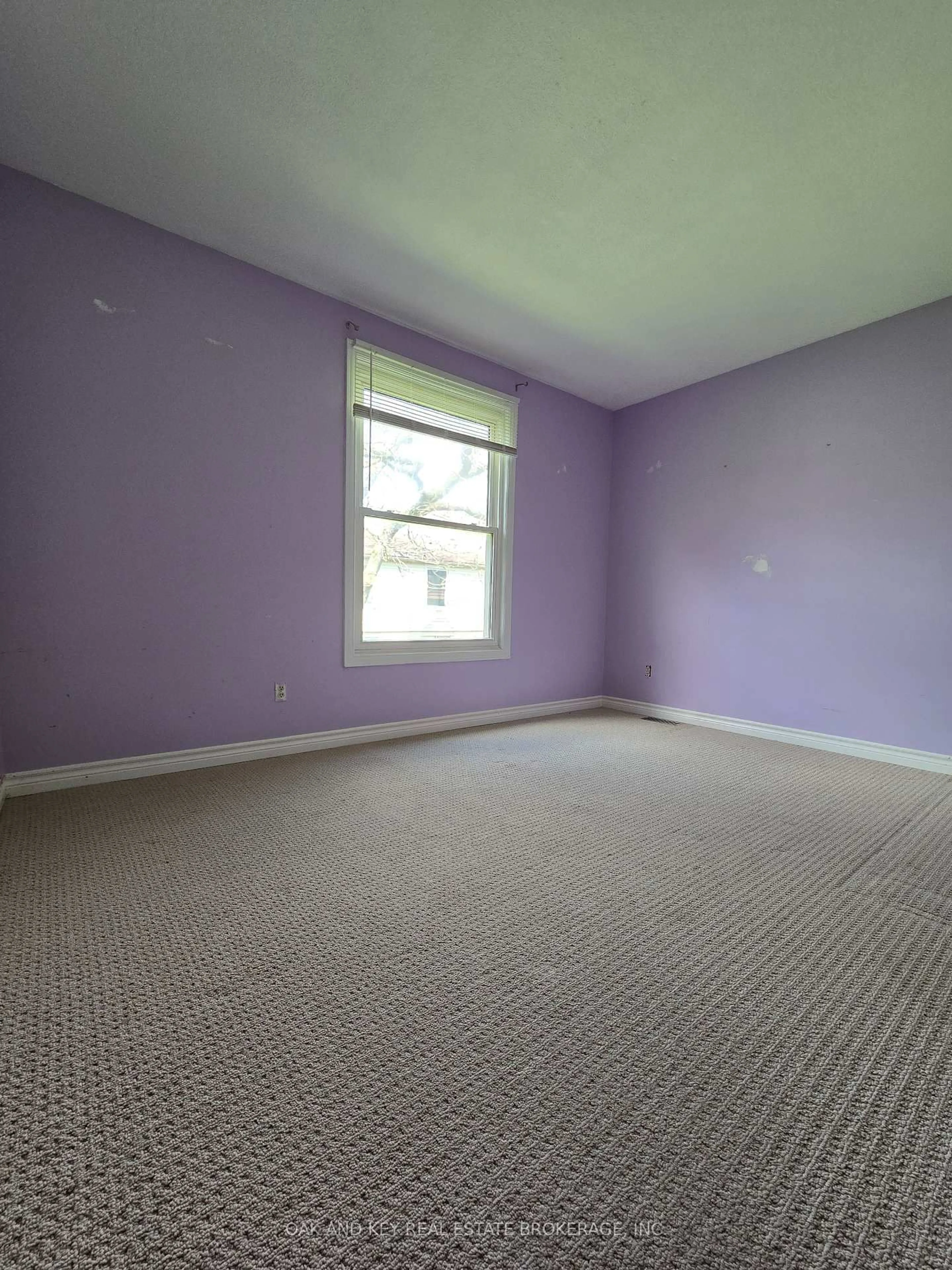 A pic of a room for 895 Dalhousie Dr, London South Ontario N6K 1M8