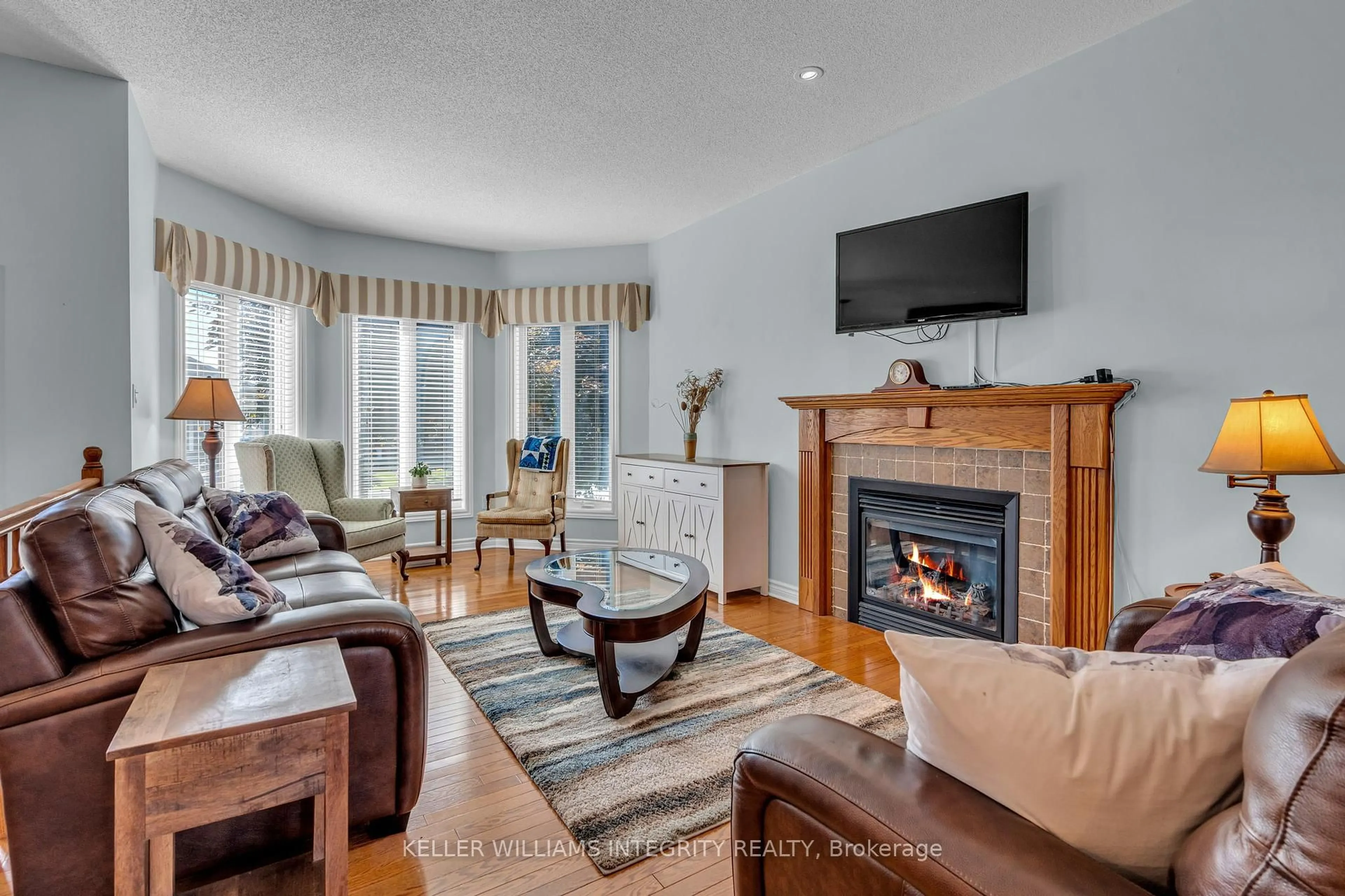 Living room with furniture, unknown for 120 Jasper Cres, Clarence-Rockland Ontario K4K 0A4