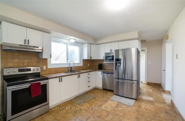 Additional property image - 10 Esquire Pl