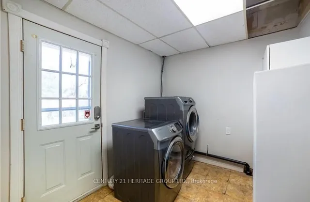Additional property image - 10 Esquire Pl