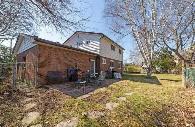 Additional property image - 10 Esquire Pl