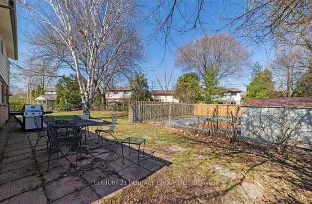 Additional property image - 10 Esquire Pl