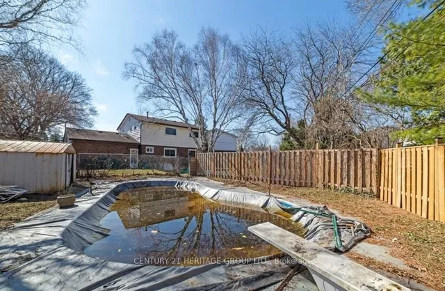 Additional property image - 10 Esquire Pl