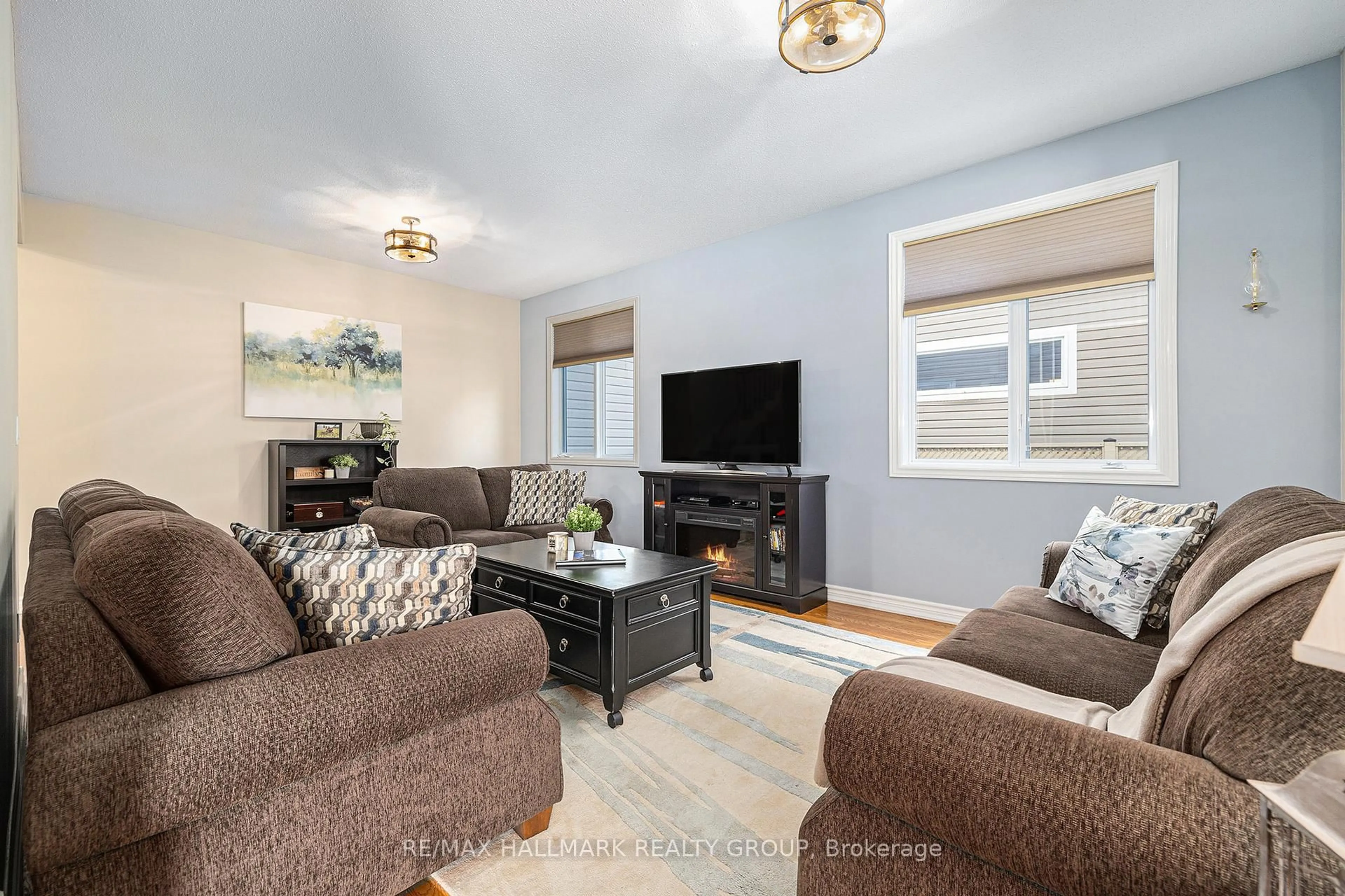 Living room with furniture, unknown for 220 Celtic Ridge Cres, Ottawa Ontario K2W 0C1