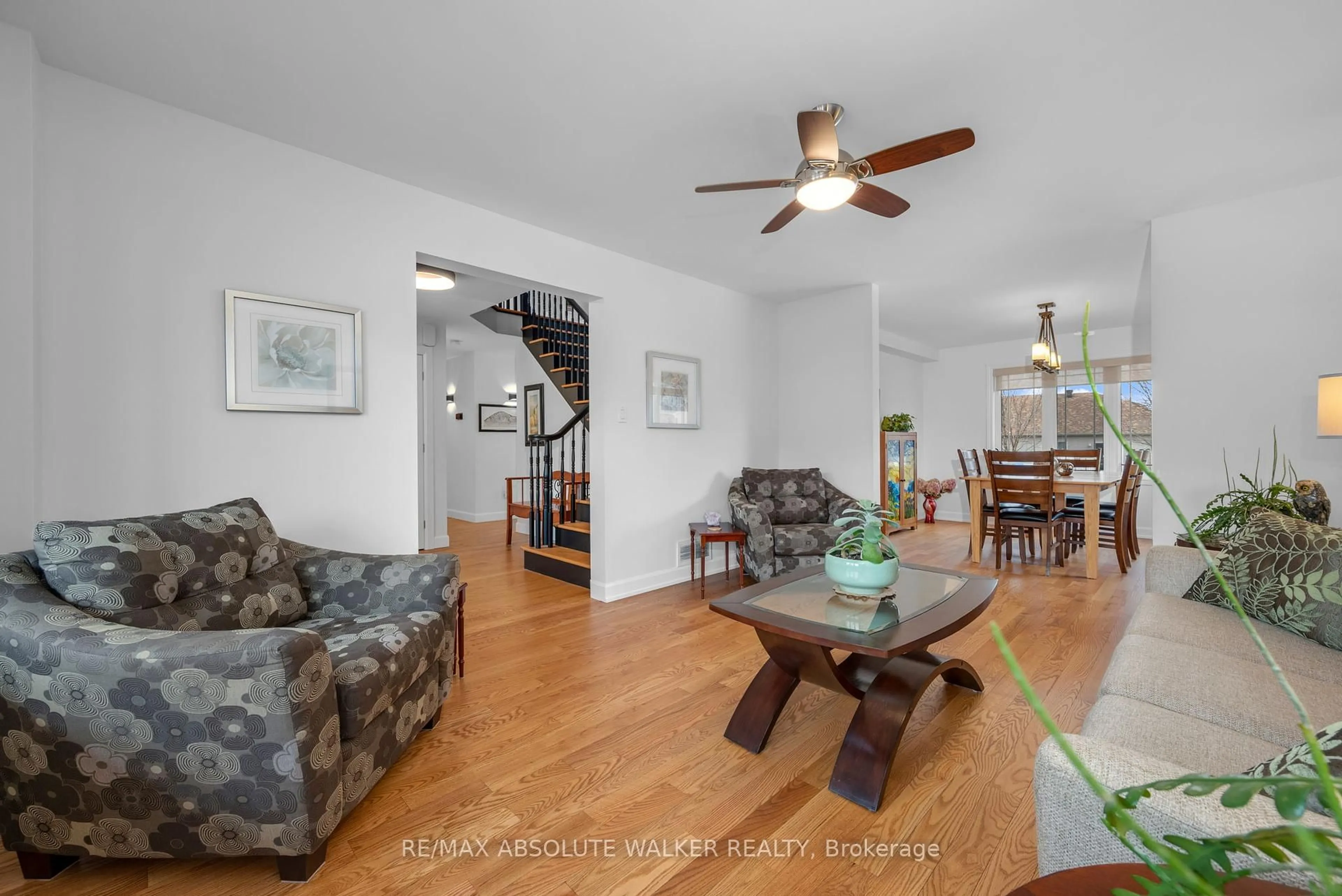 Living room with furniture, unknown for 201 Jasper Cres, Clarence-Rockland Ontario K4K 0A3