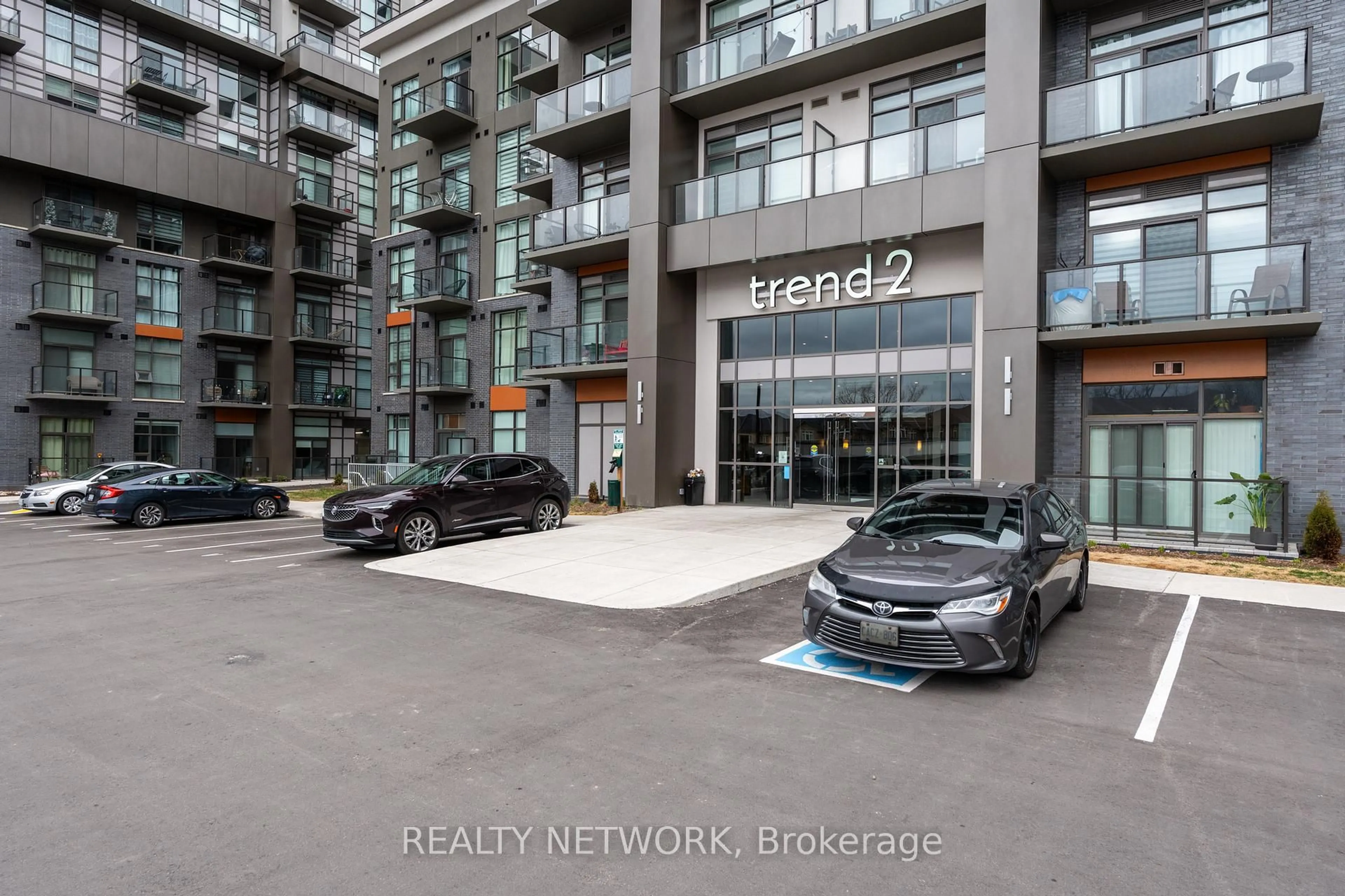 Unknown for 460 Dundas St #106, Hamilton Ontario L8B 2A5
