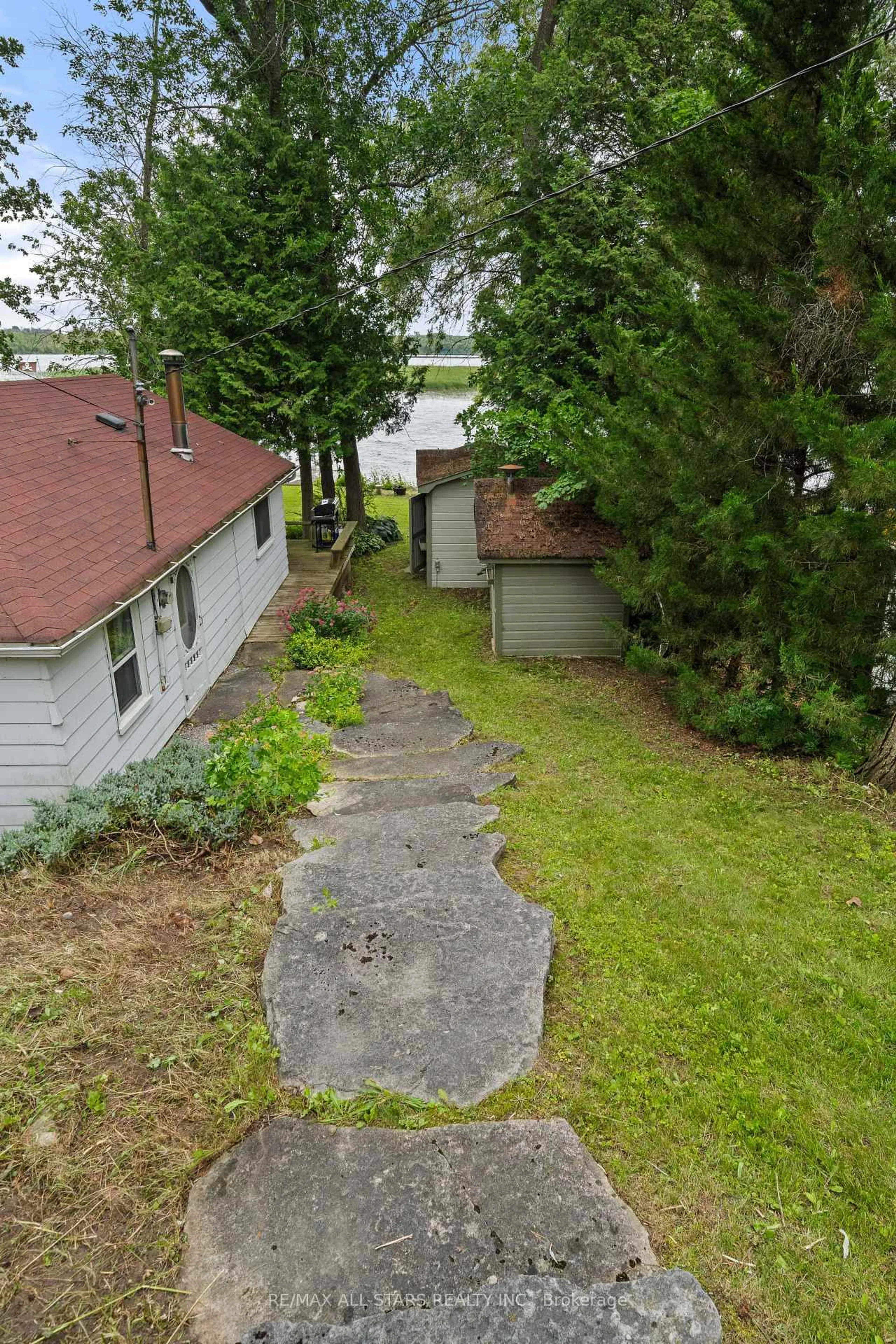 A pic from outside/outdoor area/front of a property/back of a property/a pic from drone, street for 1861 Young's Point Rd, Smith-Ennismore-Lakefield Ontario K0L 2H0