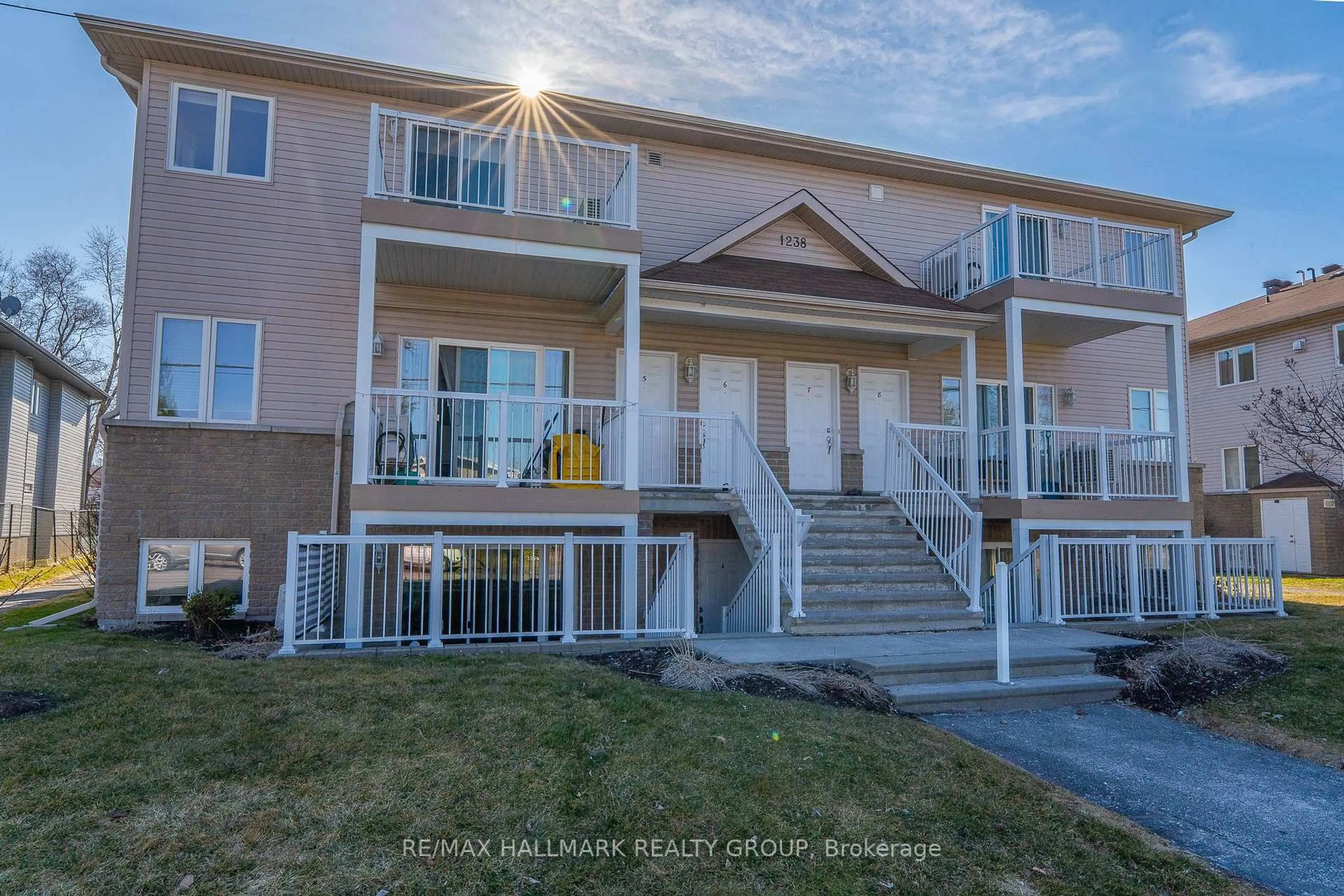 Unknown for 1238 Marenger St #6, Ottawa Ontario K1C 1S2