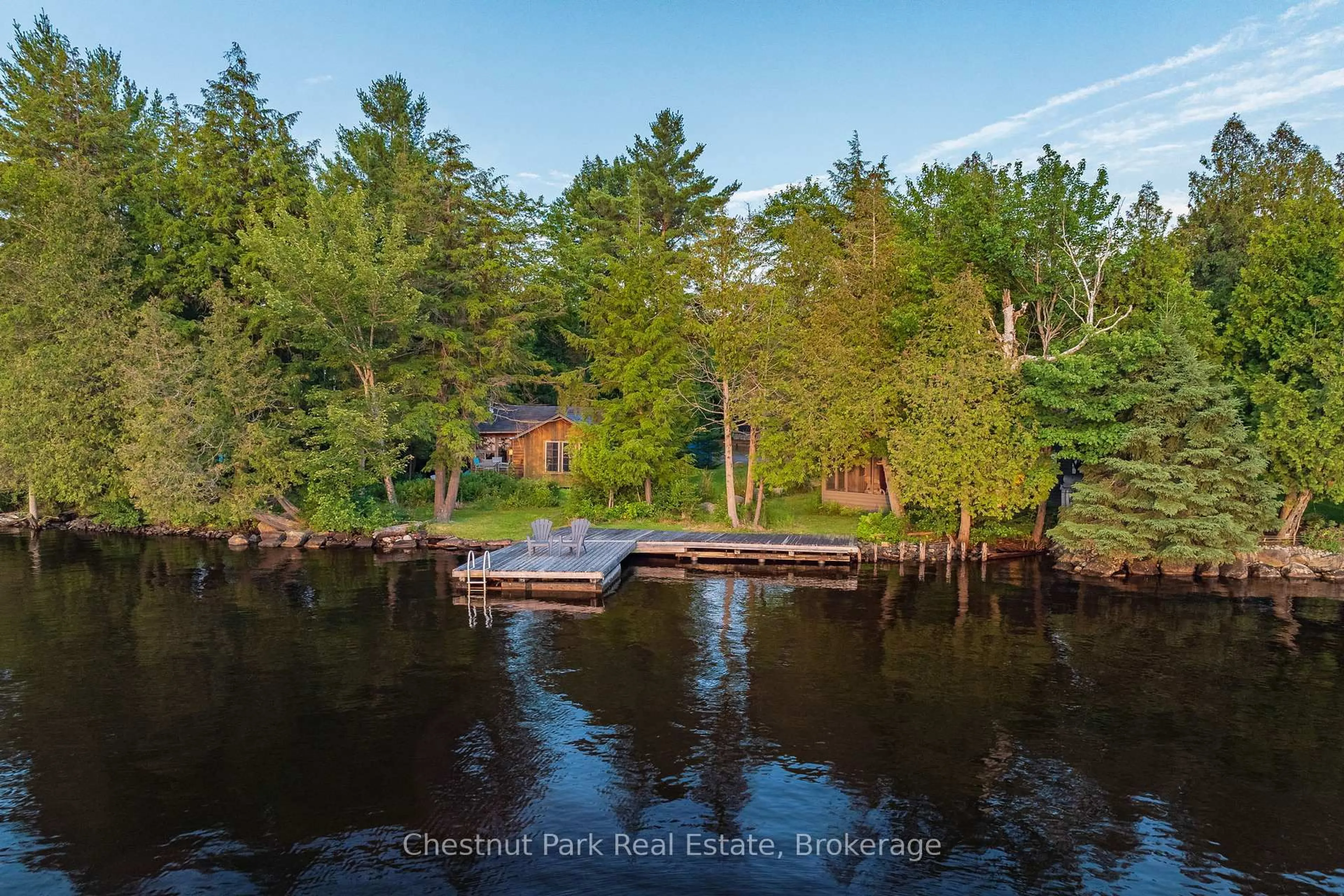 A pic from outside/outdoor area/front of a property/back of a property/a pic from drone, water/lake/river/ocean view for 464 Springfield Rd, Huntsville Ontario P1H 2J3