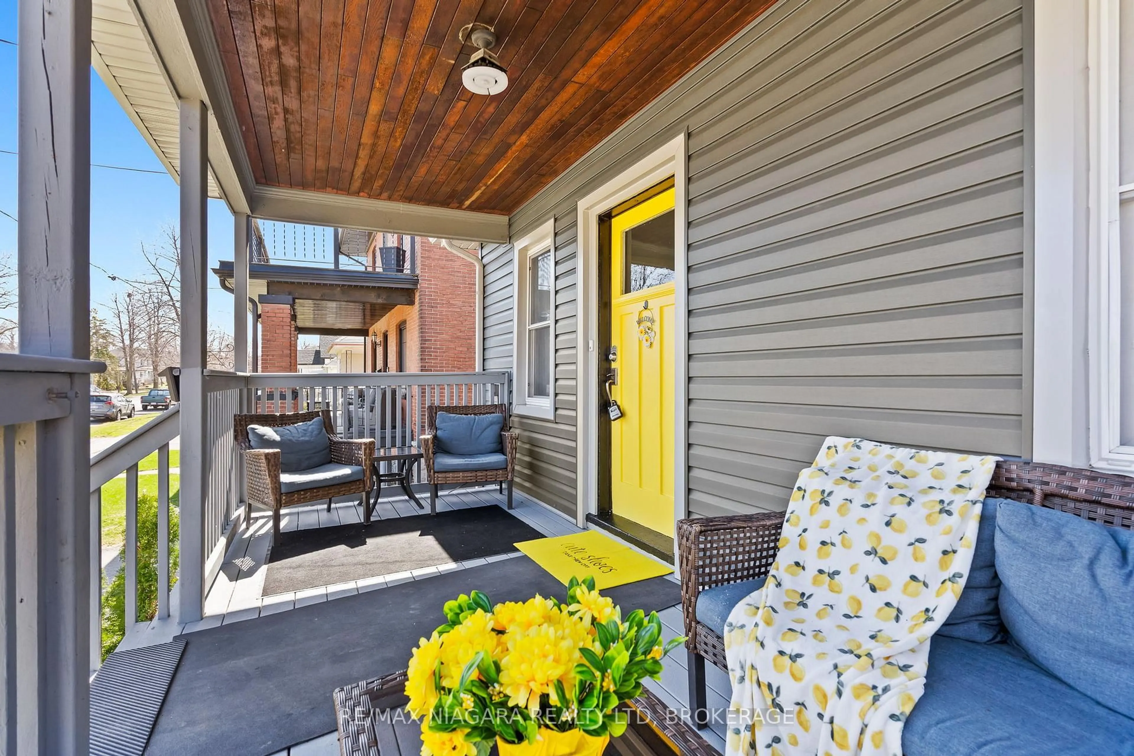 Patio, street for 45 St. Peter St, St. Catharines Ontario L2T 1P1