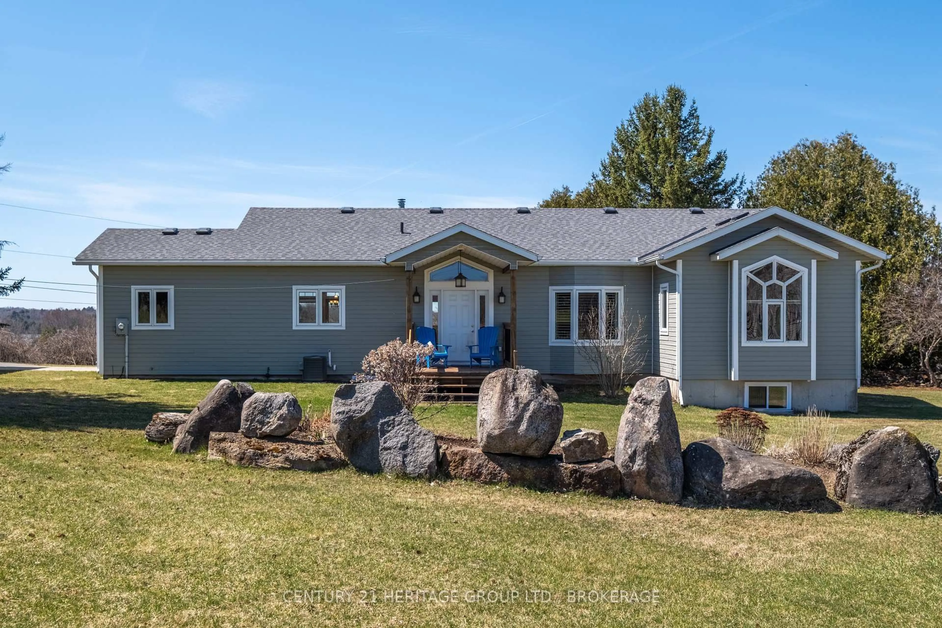 Home with vinyl exterior material, unknown for 445 Wolfe Lake Rd, Westport Ontario K0G 1X0