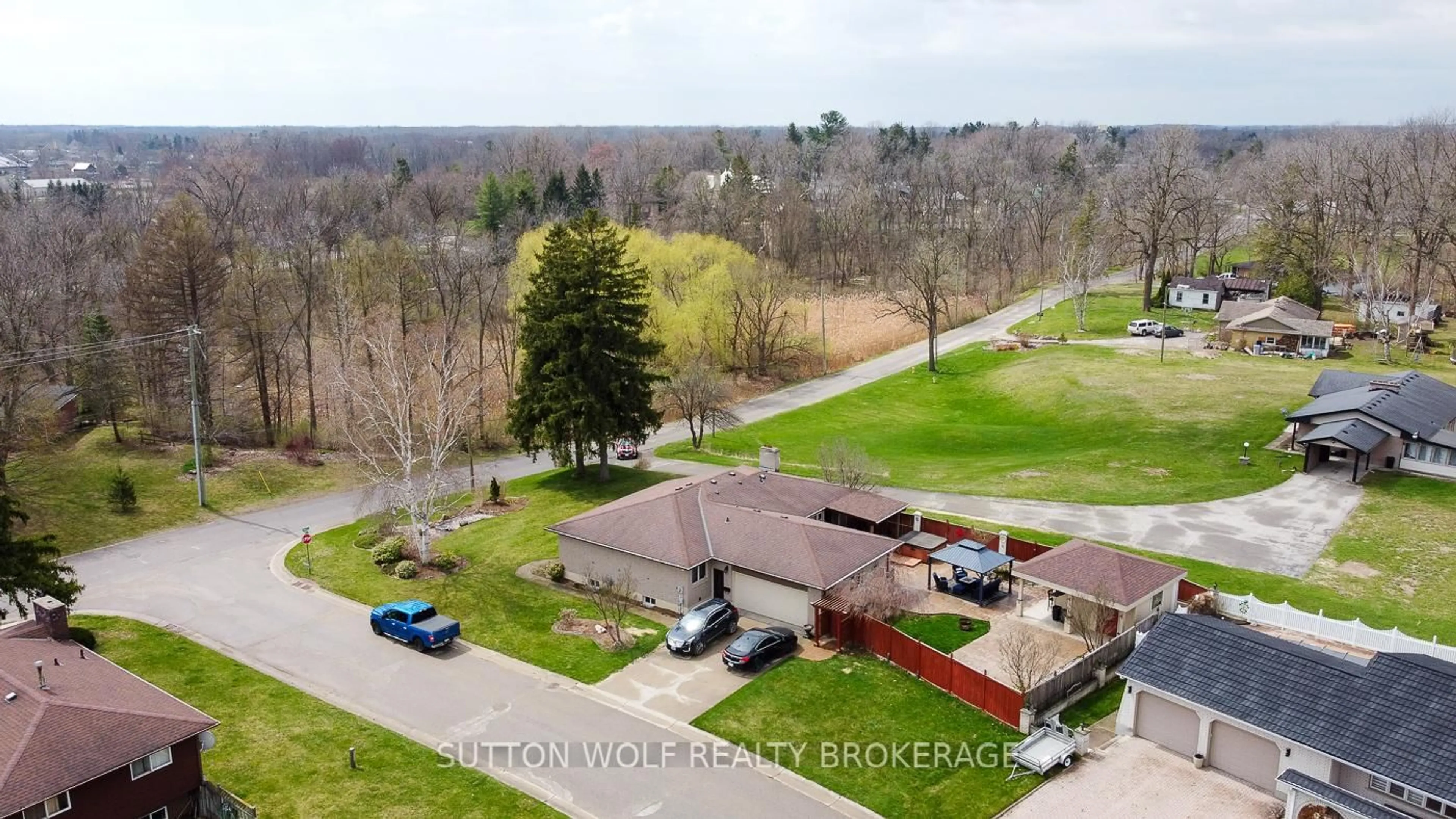 A pic from outside/outdoor area/front of a property/back of a property/a pic from drone, water/lake/river/ocean view for 115 Hull Rd, Strathroy-Caradoc Ontario N7G 2B7