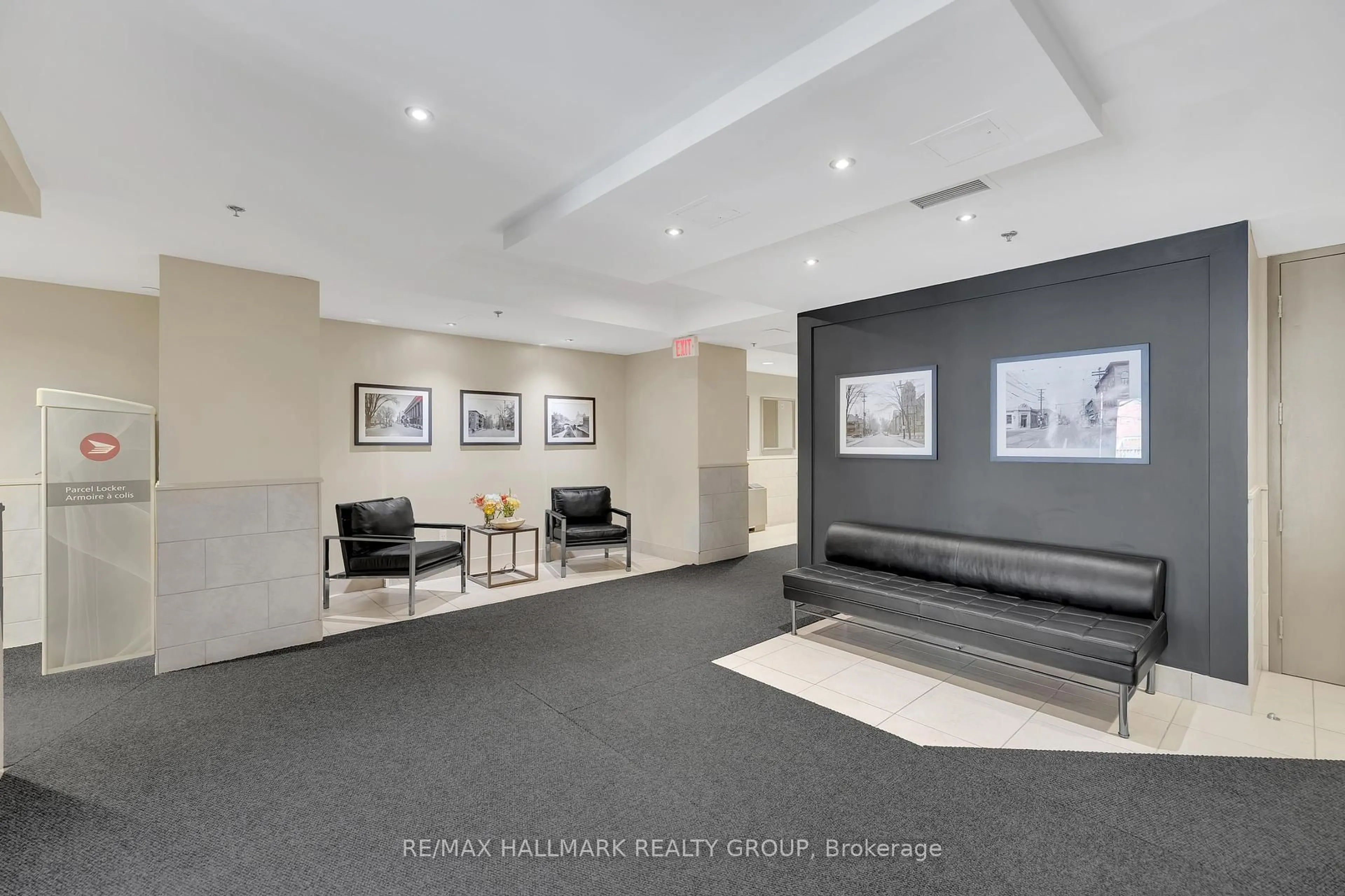 Lobby for 374 Cooper St #602, Ottawa Ontario K2P 2P4