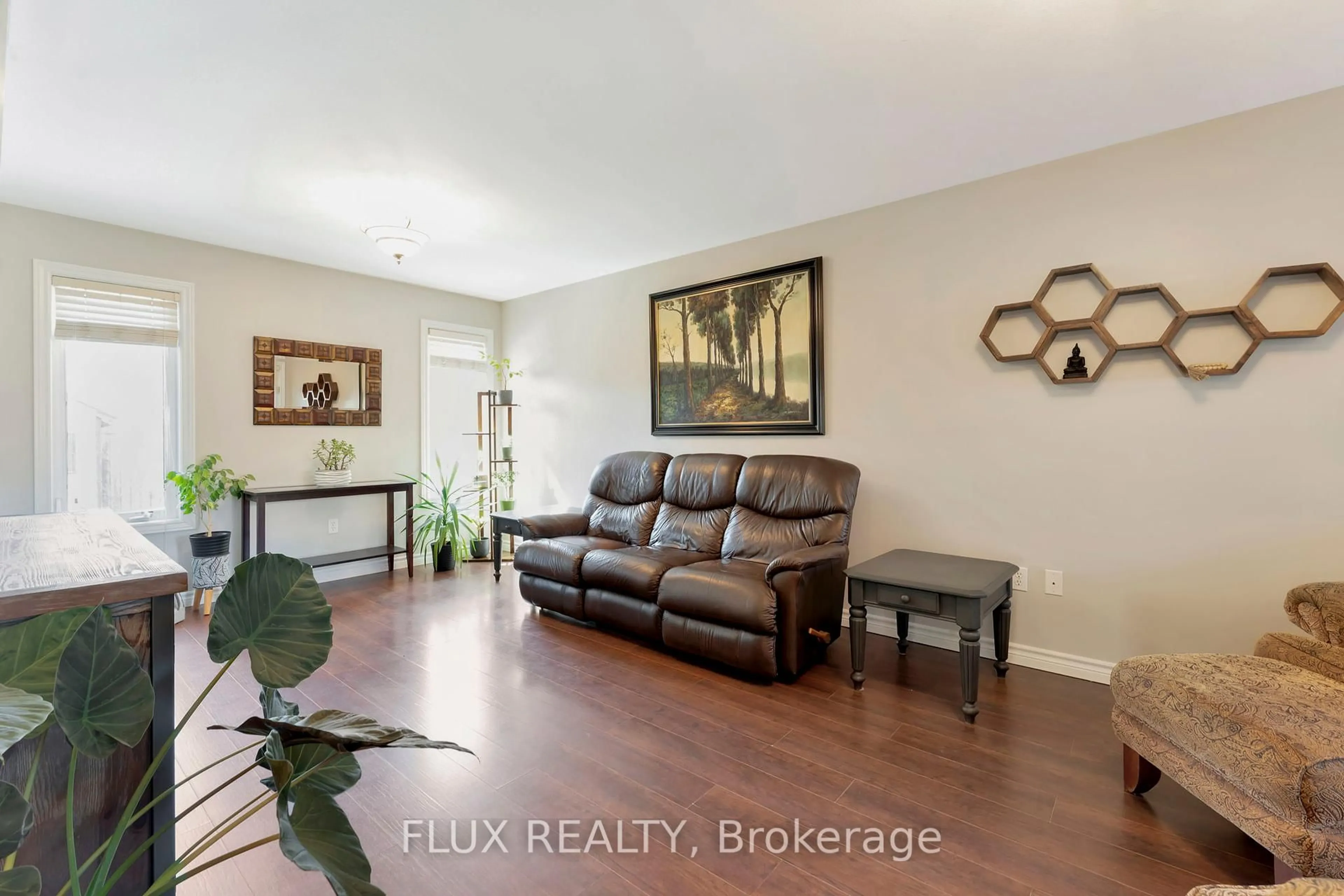 Living room with furniture, unknown for 166 Norwich Ave, Woodstock Ontario N4S 3V6