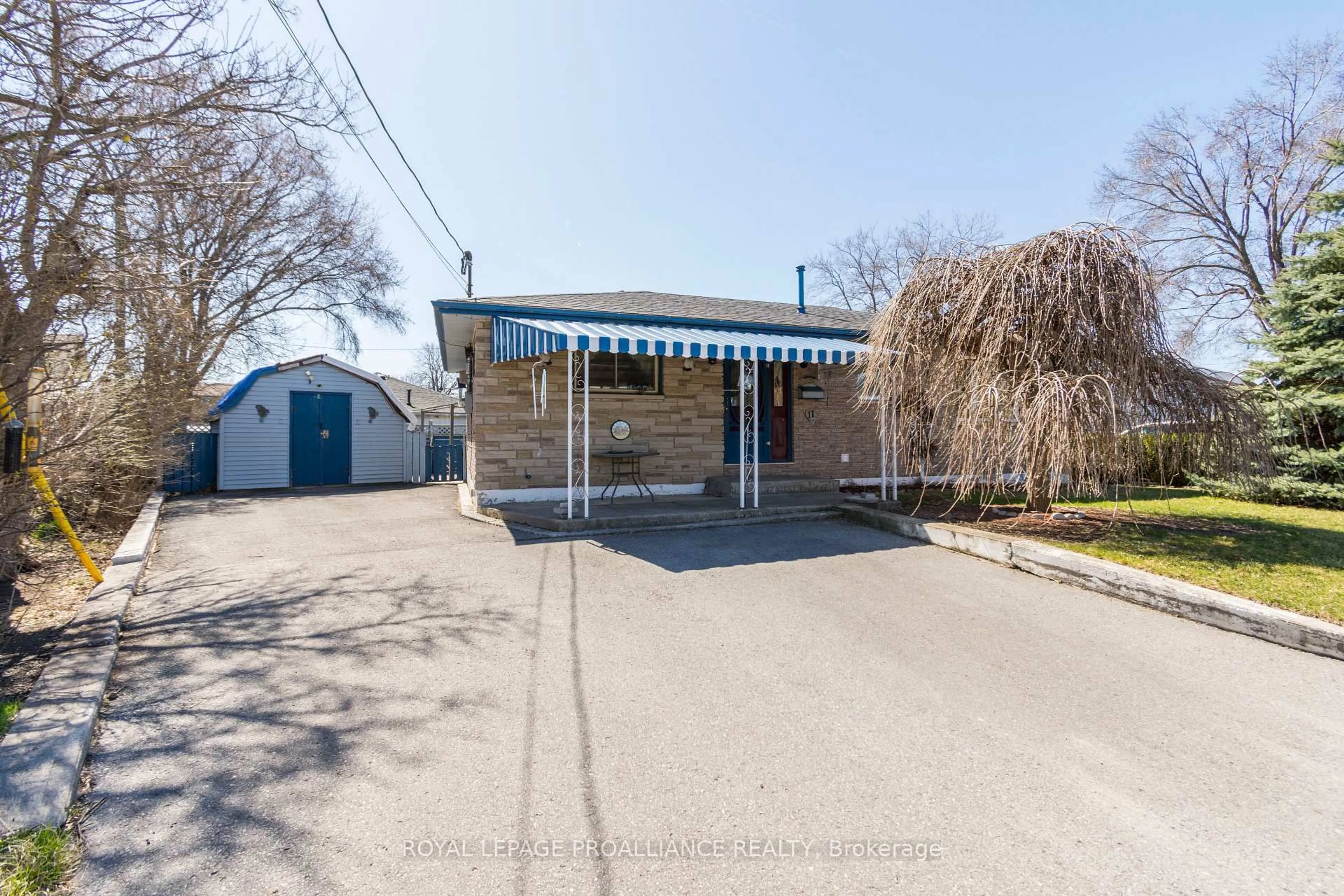 A pic from outside/outdoor area/front of a property/back of a property/a pic from drone, street for 11 McFarland Dr, Belleville Ontario K8N 2X3
