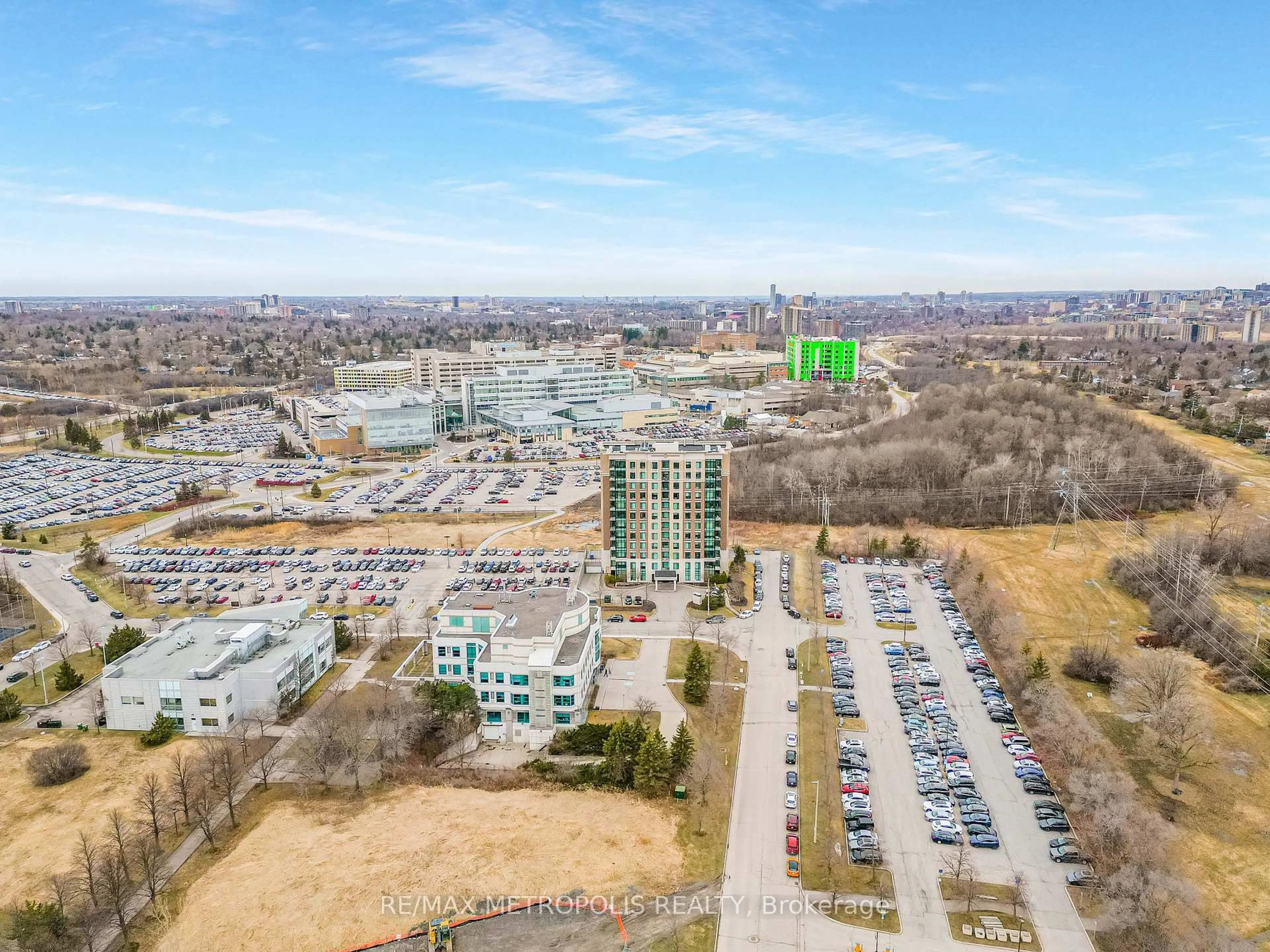 A pic from outside/outdoor area/front of a property/back of a property/a pic from drone, city buildings view from balcony for 100 ROGER GUINDON Ave #603, Ottawa Ontario K1G 3Z7